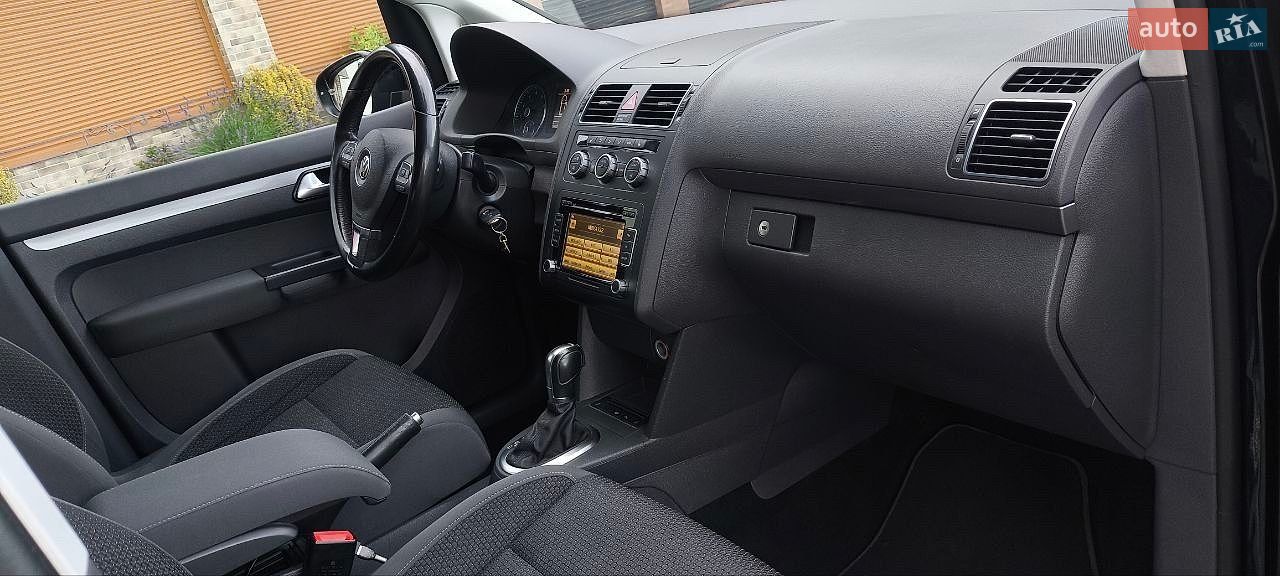 Volkswagen Touran 2015 VIN WVGZZZ1TZFW082789 фото оголошення 29 з 55