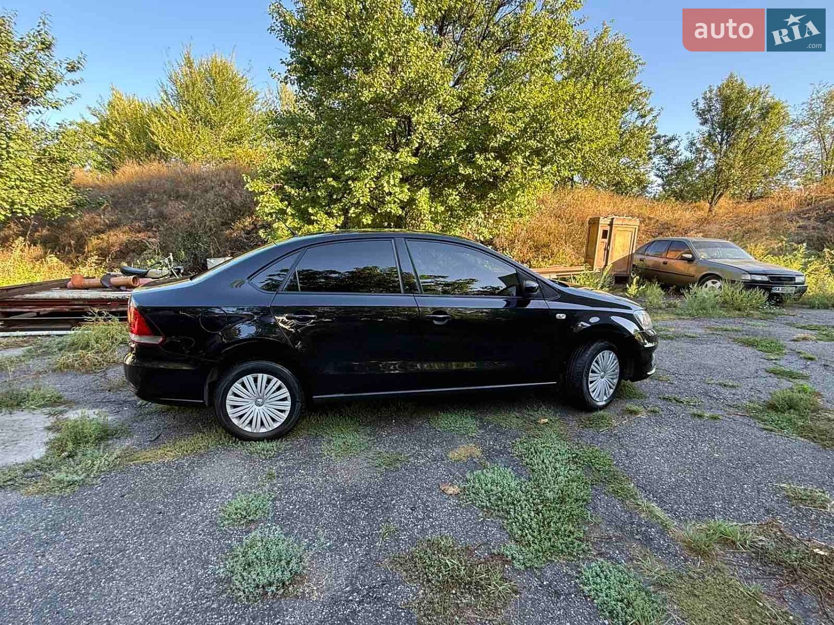 Volkswagen Polo 2017 VIN XW8ZZZ61ZJG004678 фото оголошення 3 з 13