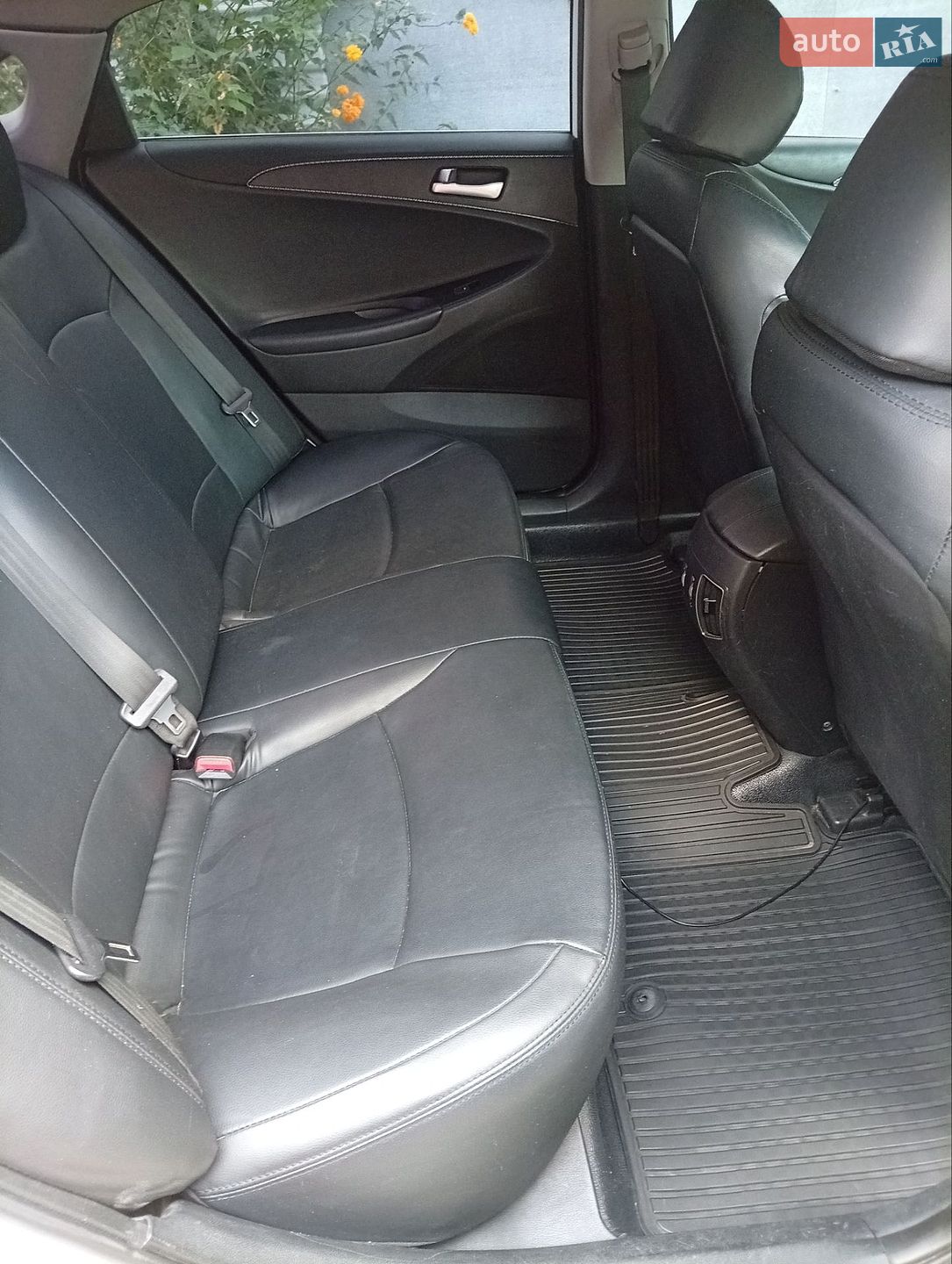 Hyundai Sonata 2016 VIN KMHEC41LBGA684716 фото оголошення 8 з 20