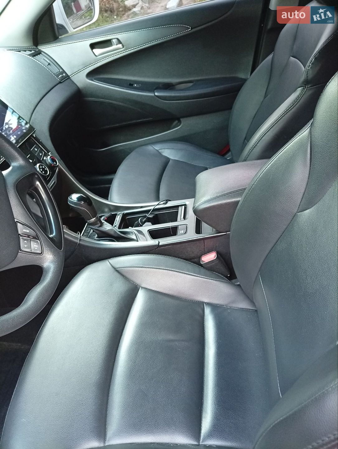 Hyundai Sonata 2016 VIN KMHEC41LBGA684716 фото оголошення 14 з 20