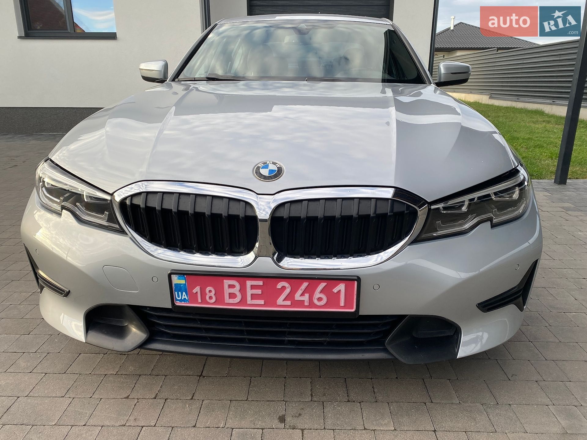 BMW 3 Series 2019 VIN WBA5R1C02LFH84325 фото оголошення 2 з 54