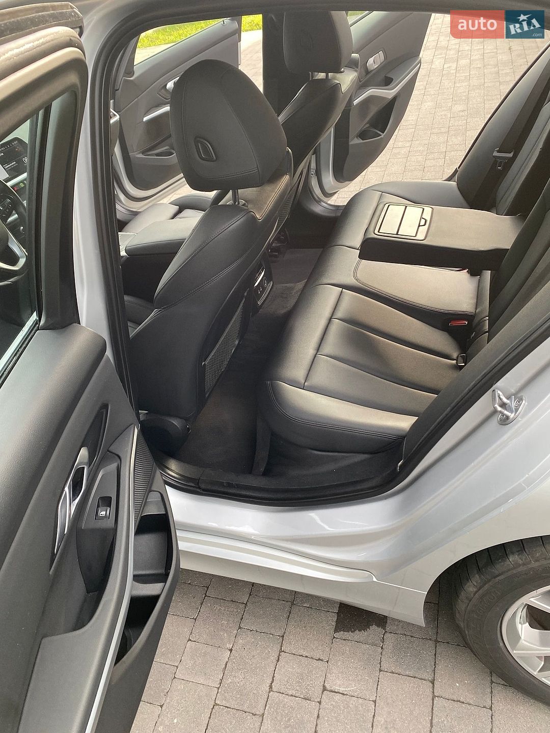 BMW 3 Series 2019 VIN WBA5R1C02LFH84325 фото оголошення 16 з 54