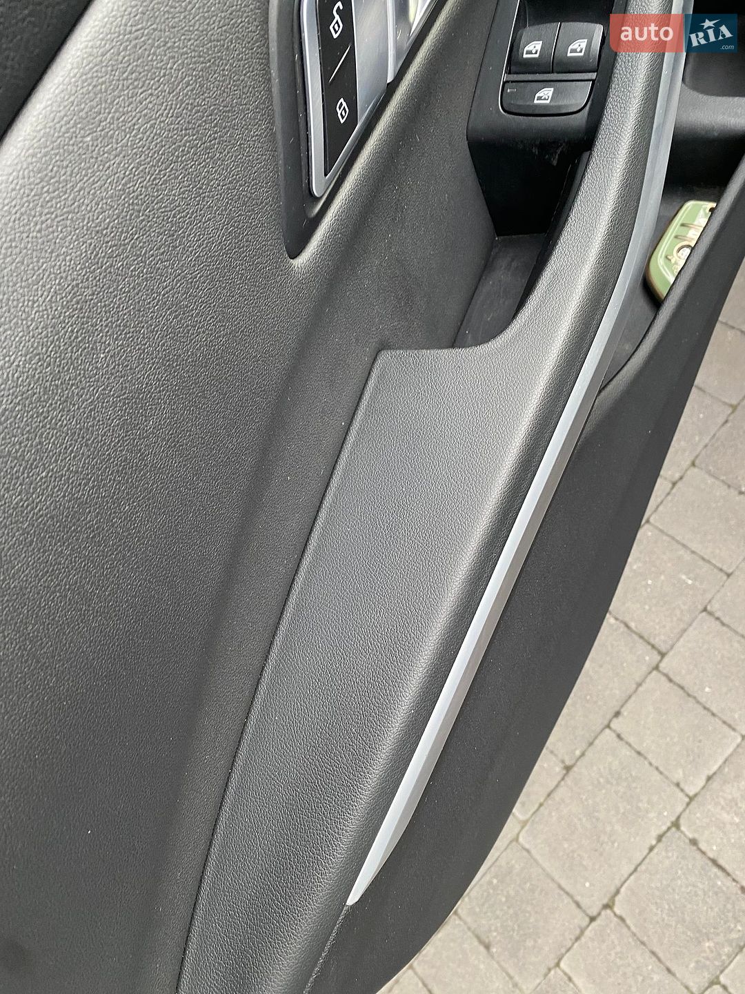 BMW 3 Series 2019 VIN WBA5R1C02LFH84325 фото оголошення 22 з 54