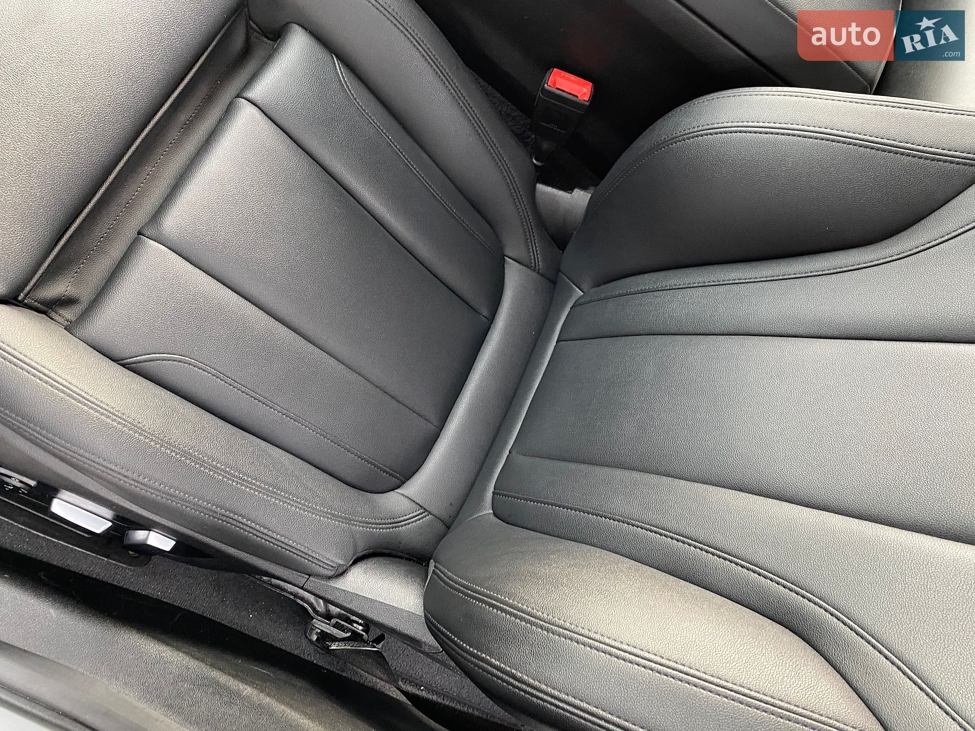 BMW 3 Series 2019 VIN WBA5R1C02LFH84325 фото оголошення 21 з 54