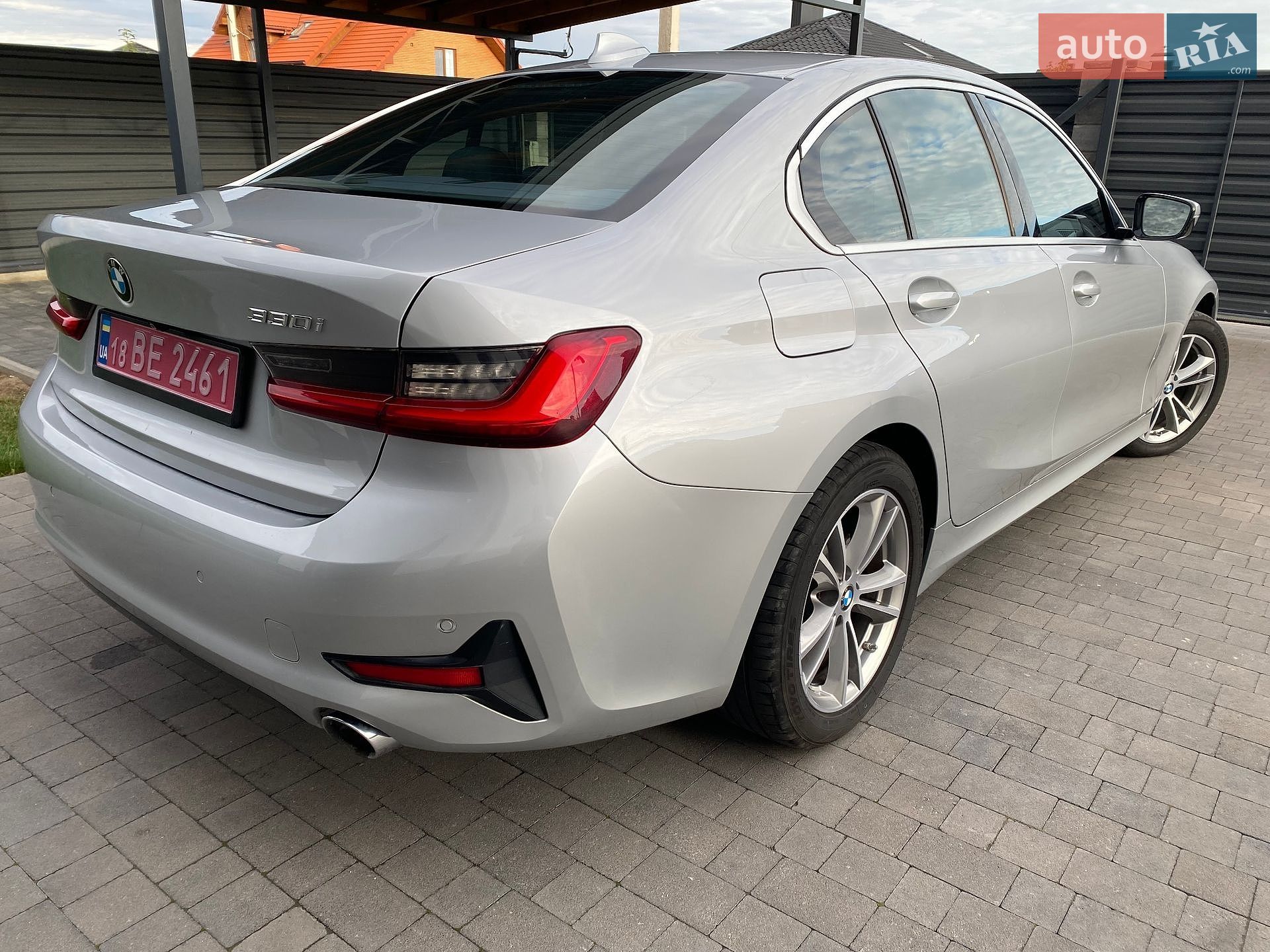BMW 3 Series 2019 VIN WBA5R1C02LFH84325 фото оголошення 6 з 54