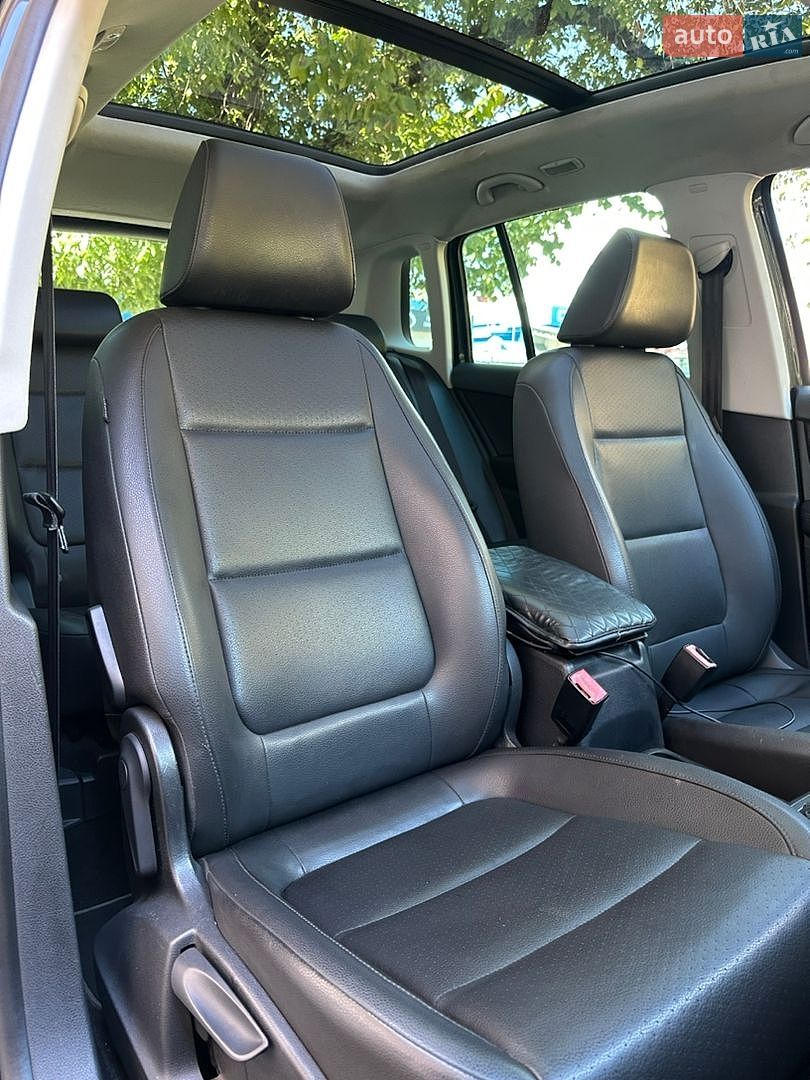 Volkswagen Tiguan 2009 VIN WVGBV7AX8AW515854 фото оголошення 5 з 50