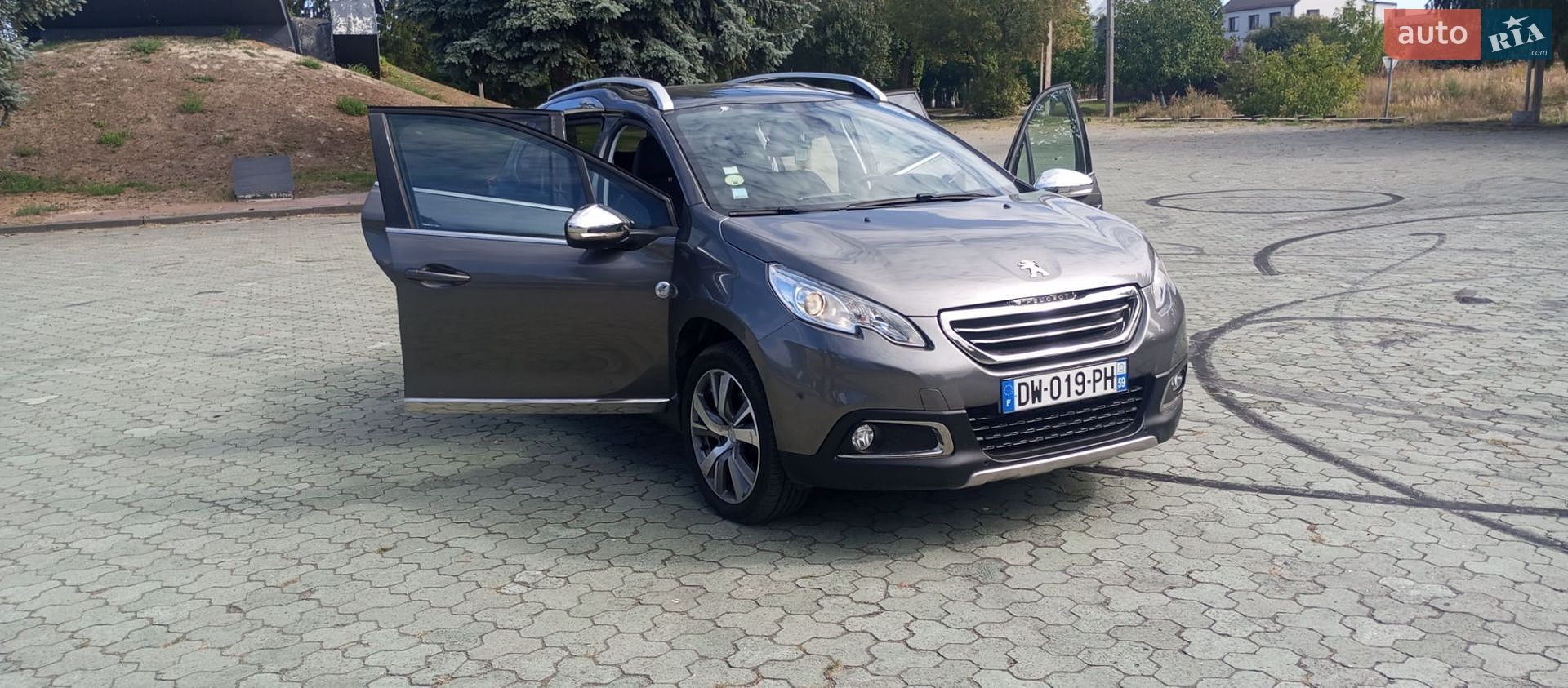 Peugeot 2008 2015 VIN VF3CUBHXMFY118245 фото оголошення 4 з 49