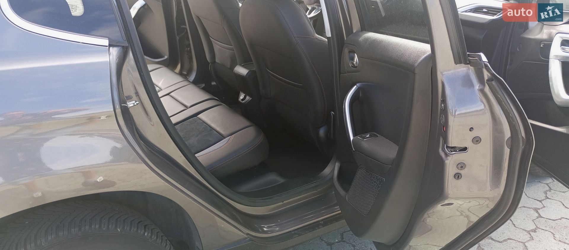 Peugeot 2008 2015 VIN VF3CUBHXMFY118245 фото оголошення 31 з 49