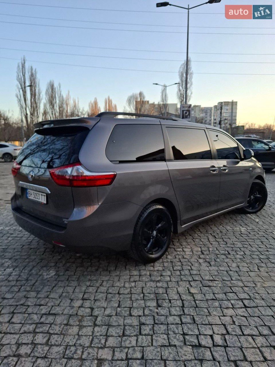Toyota Sienna 2019 VIN 5TDDZ3DC6LS237123 фото оголошення 14 з 29