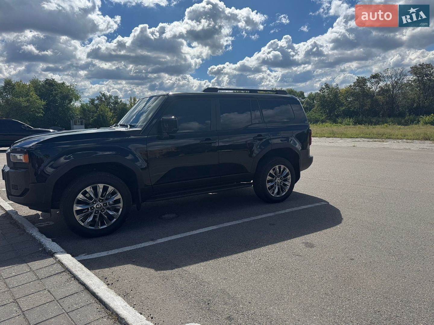 Toyota Land Cruiser Prado 2025 VIN JTEAR3AJ40K040472 фото оголошення 2 з 25