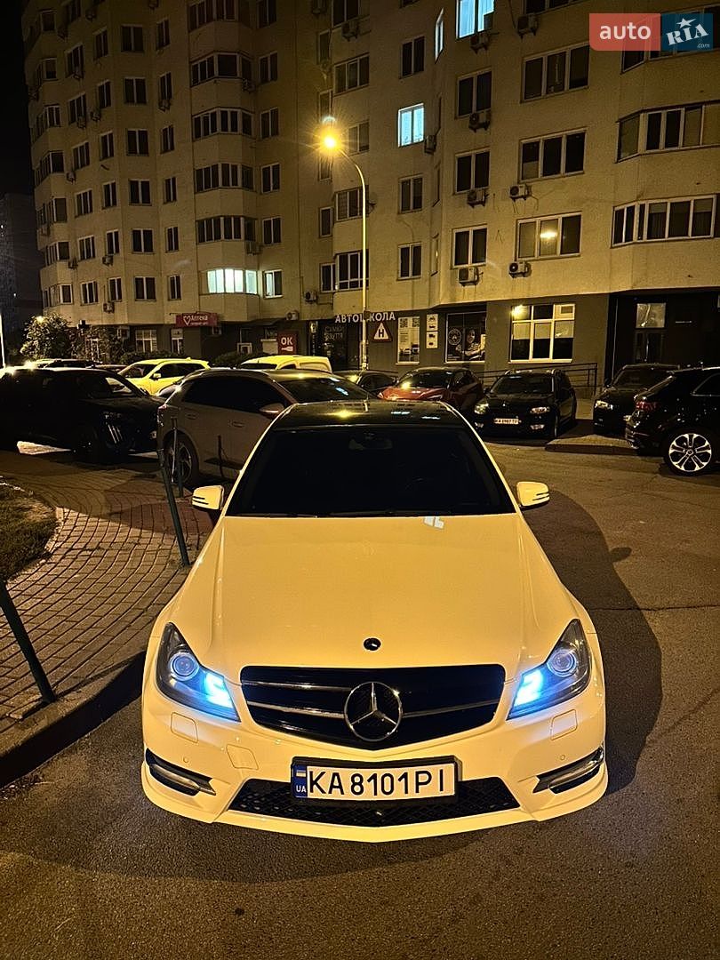 Mercedes-Benz C-Class 2011 VIN WDD2040481A556934 фото оголошення 19 з 19