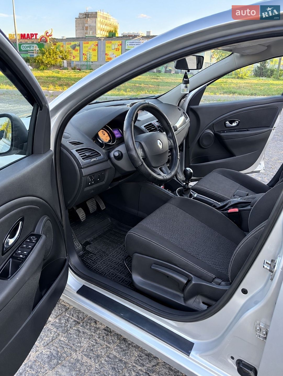 RENAULT MEGANE 2012 VIN VF1KZ1W0646784414 фото оголошення 6 з 14