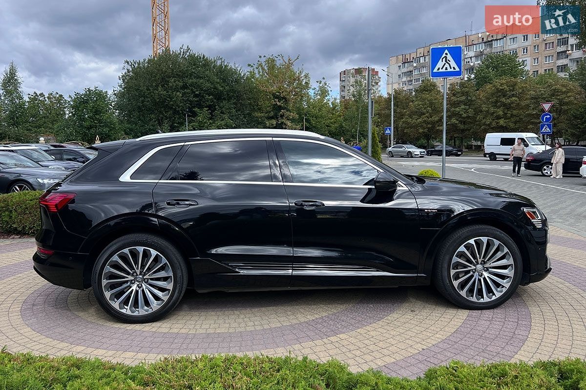 Audi e-tron 2019 VIN WA1VAAGE1KB024951 фото оголошення 15 з 34