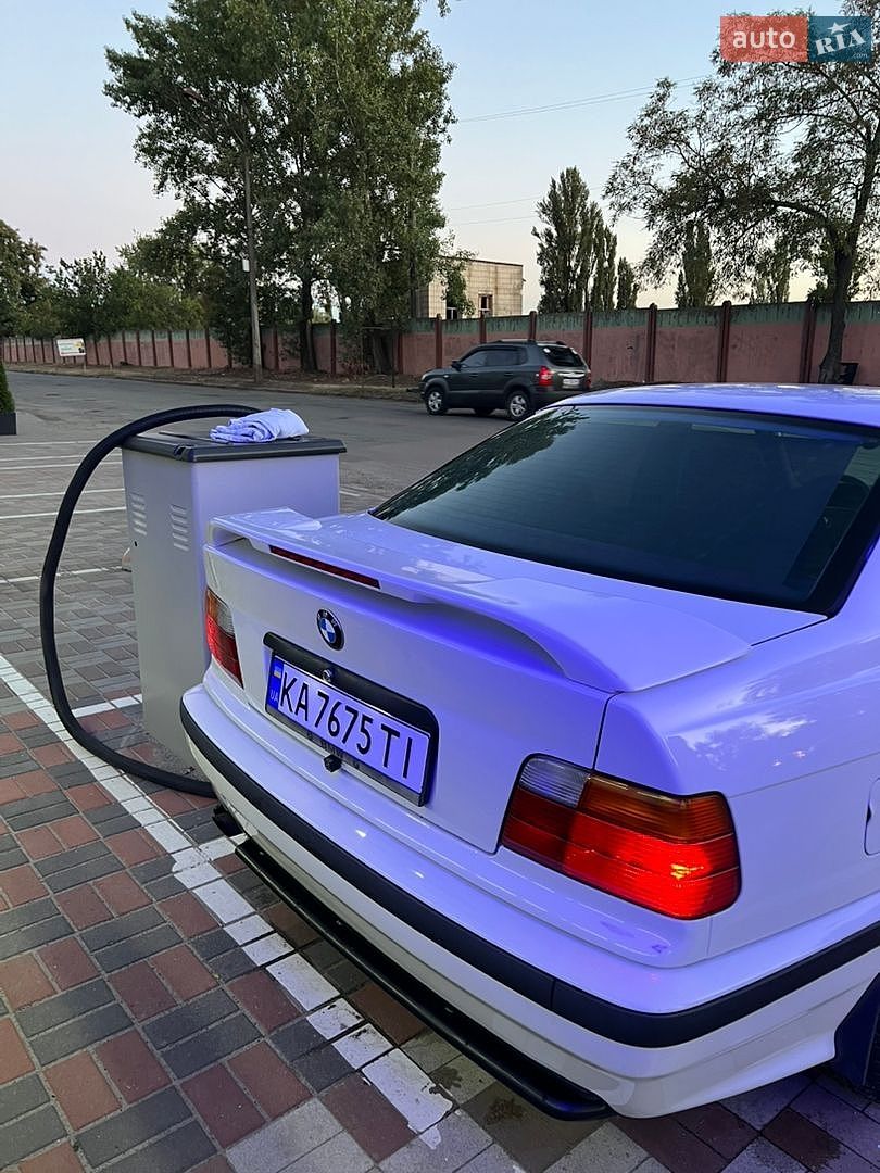 BMW 3 Series 1995 VIN WBAAK510109716196 фото оголошення 8 з 18