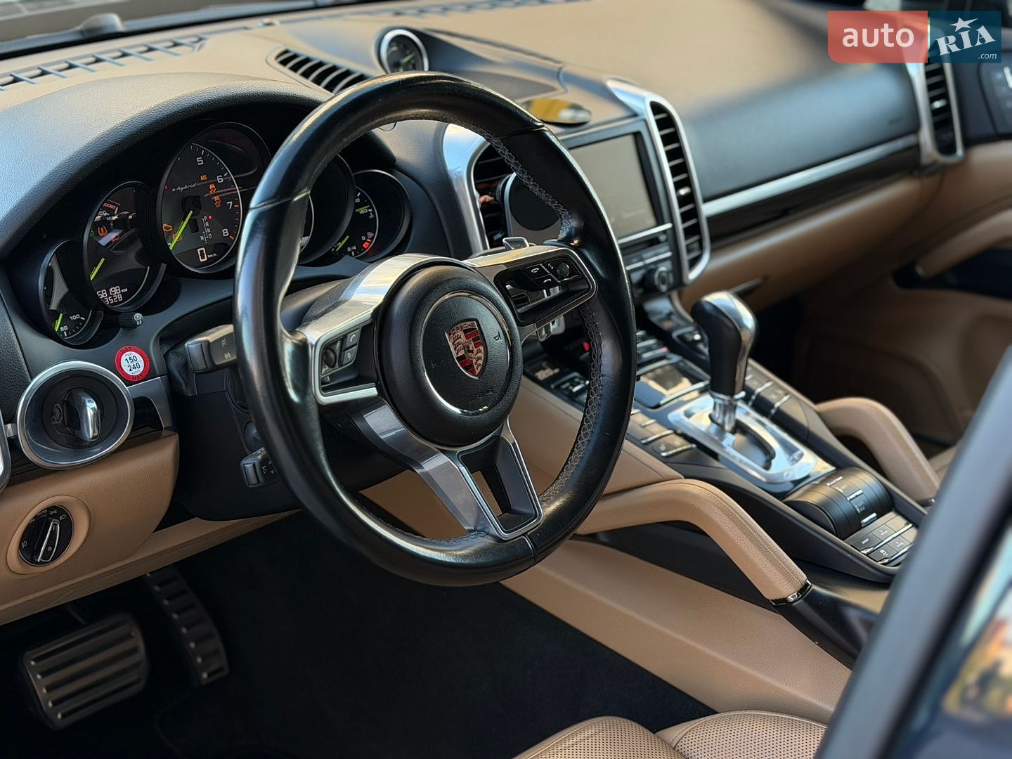 Porsche Cayenne 2016 VIN WP1AE2A20GLA17745 фото оголошення 3 з 52