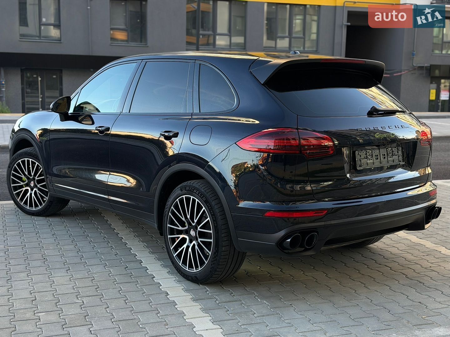Porsche Cayenne 2016 VIN WP1AE2A20GLA17745 фото оголошення 18 з 52