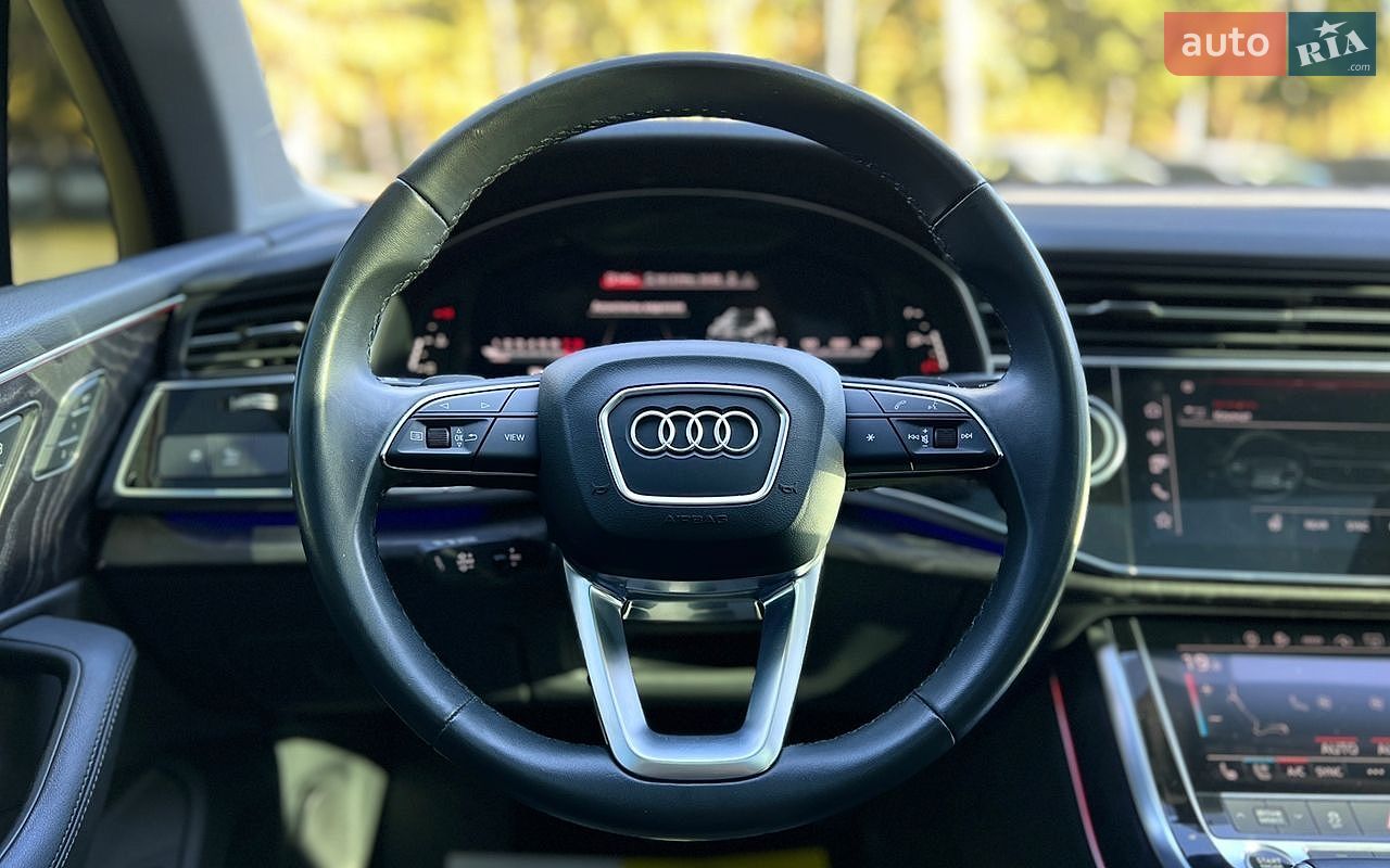 Audi Q7 2023 VIN WA1LXBF73PD020765 фото оголошення 13 з 37