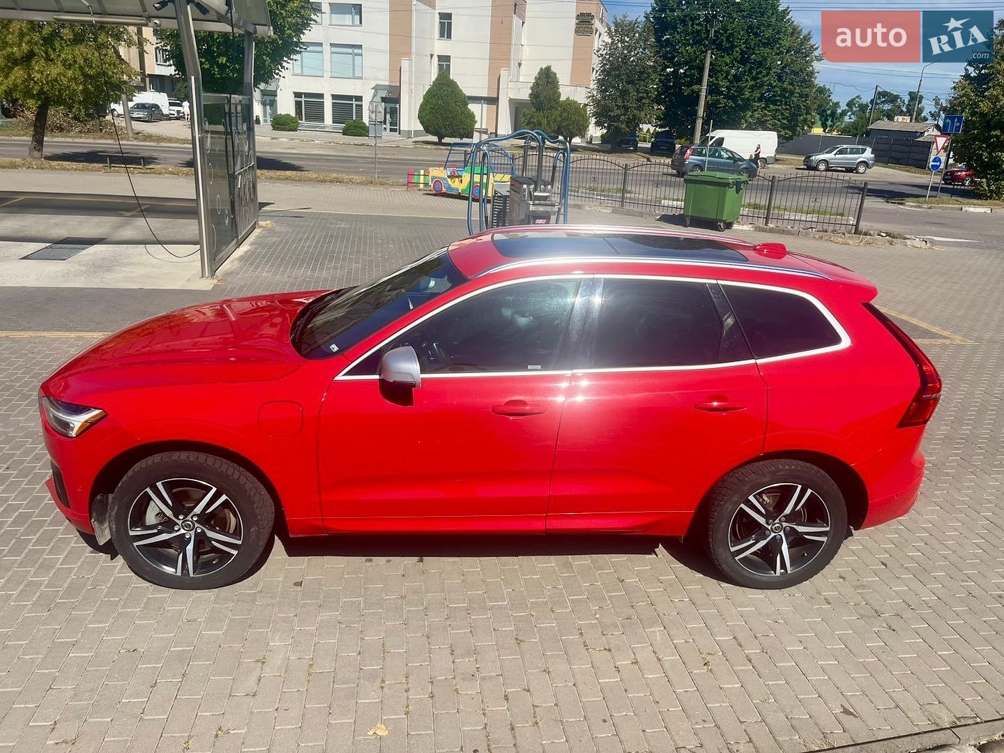 Volvo XC60 2017 VIN YV4BR0DM7J1048230 фото оголошення 5 з 24