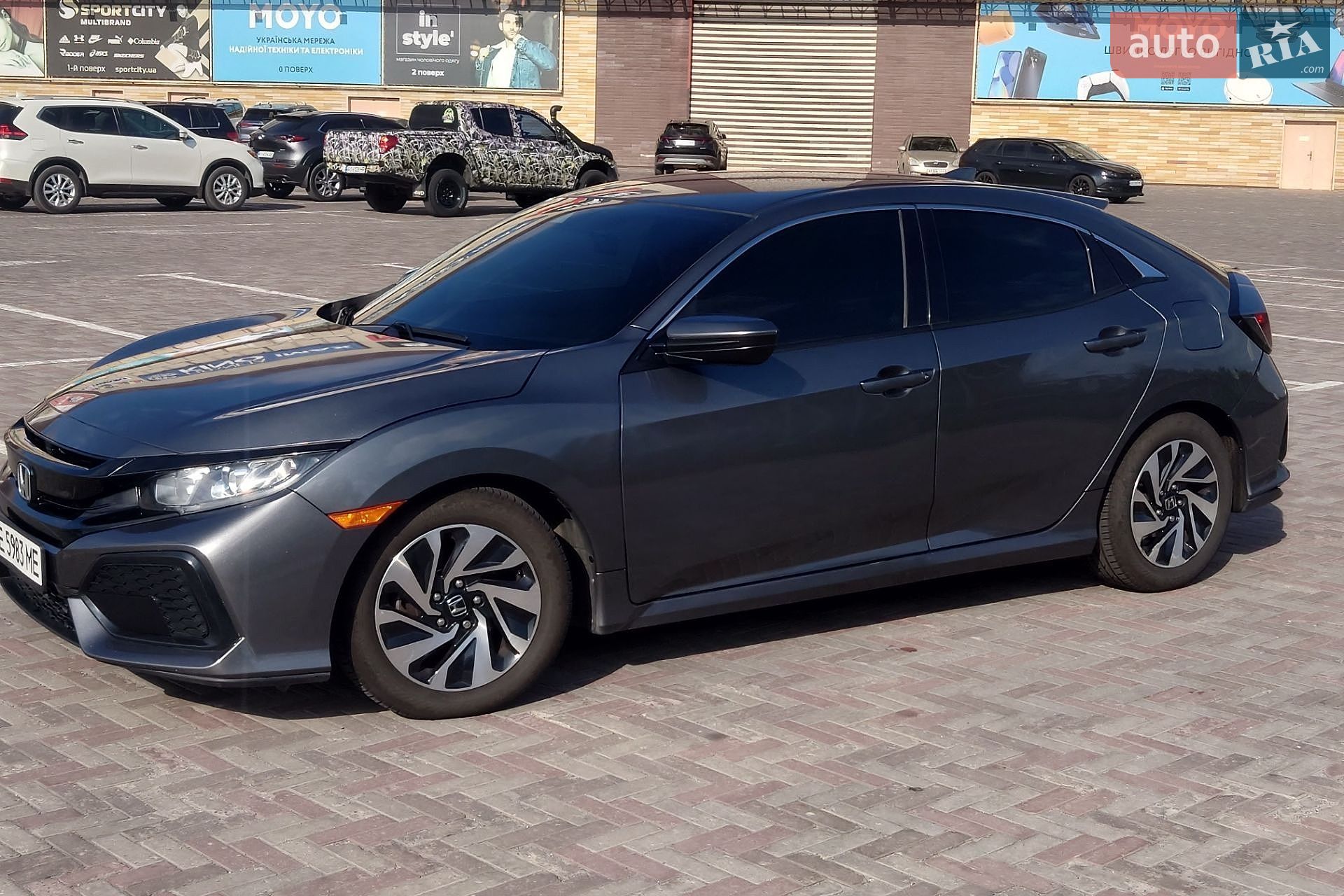 Honda Civic 2019 VIN SHHFK7H3XKU417303 фото оголошення 2 з 19