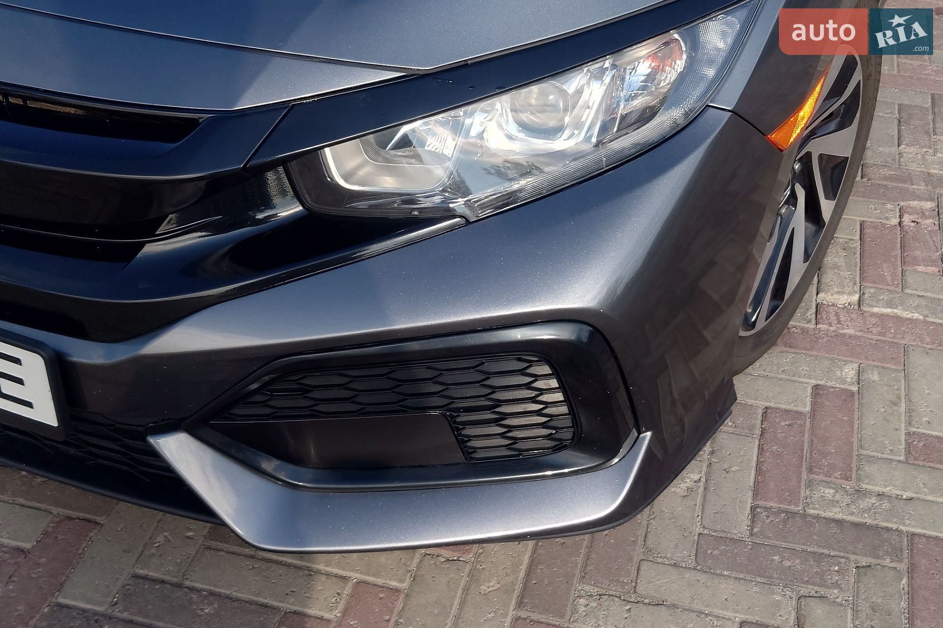 Honda Civic 2019 VIN SHHFK7H3XKU417303 фото оголошення 5 з 19