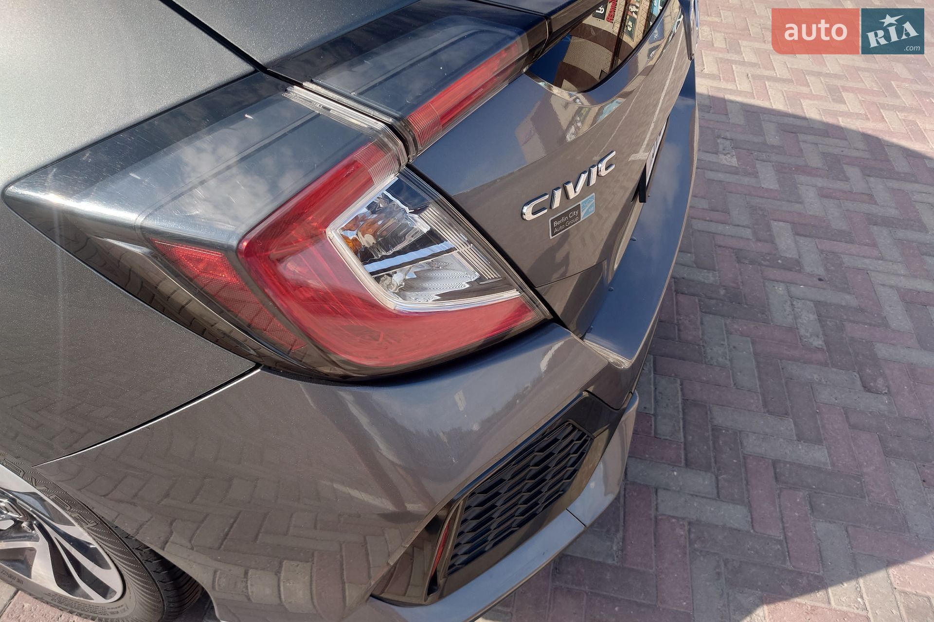 Honda Civic 2019 VIN SHHFK7H3XKU417303 фото оголошення 12 з 19