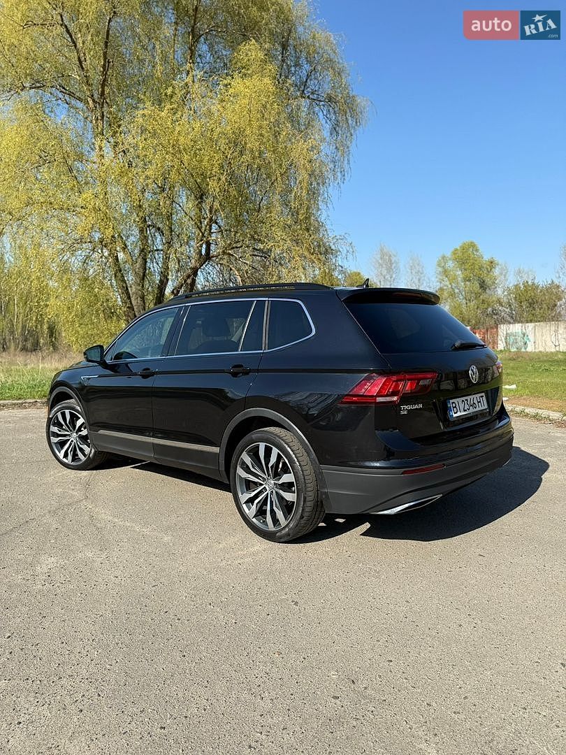 Volkswagen Tiguan 2018 VIN 3VV3B7AX5KM046761 фото оголошення 4 з 16