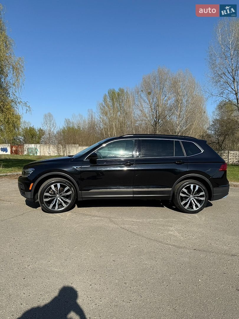 Volkswagen Tiguan 2018 VIN 3VV3B7AX5KM046761 фото оголошення 9 з 16