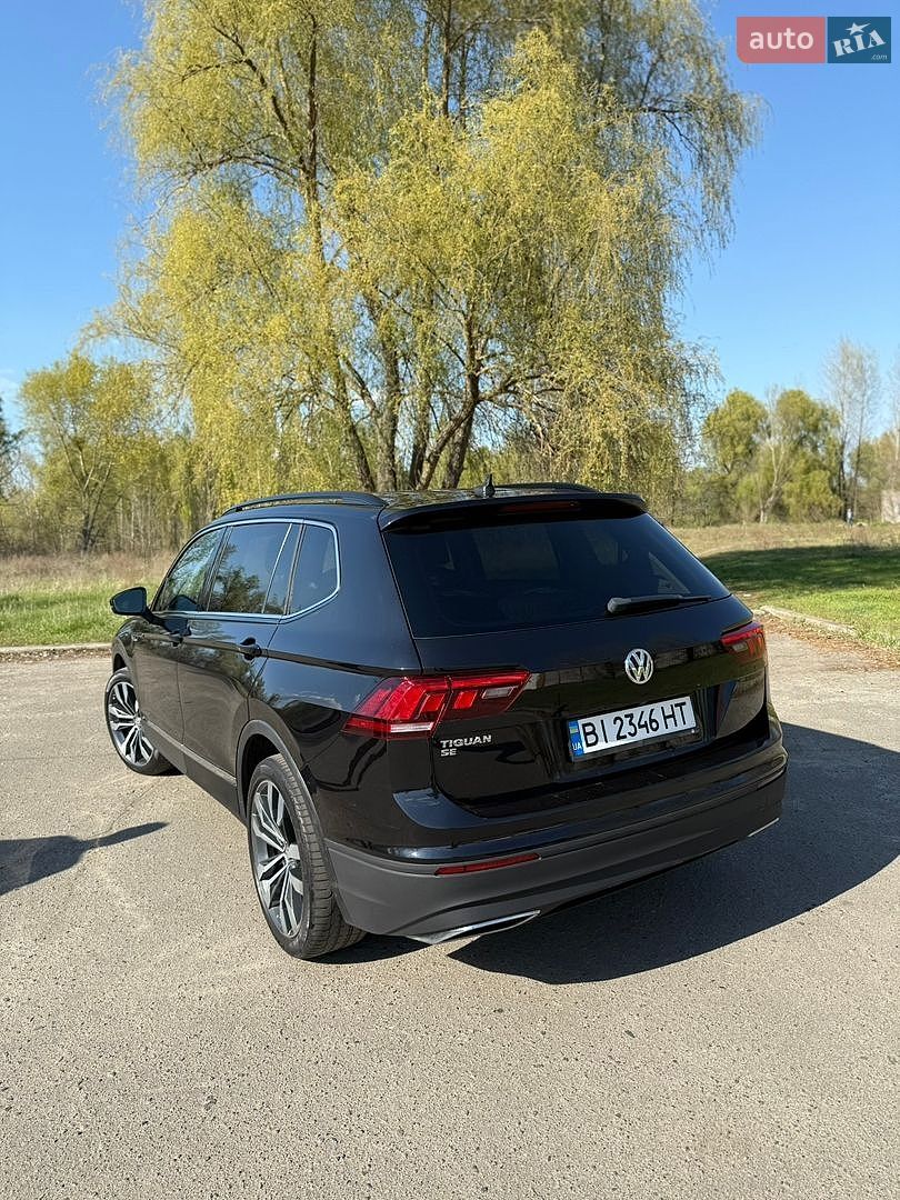 Volkswagen Tiguan 2018 VIN 3VV3B7AX5KM046761 фото оголошення 10 з 16