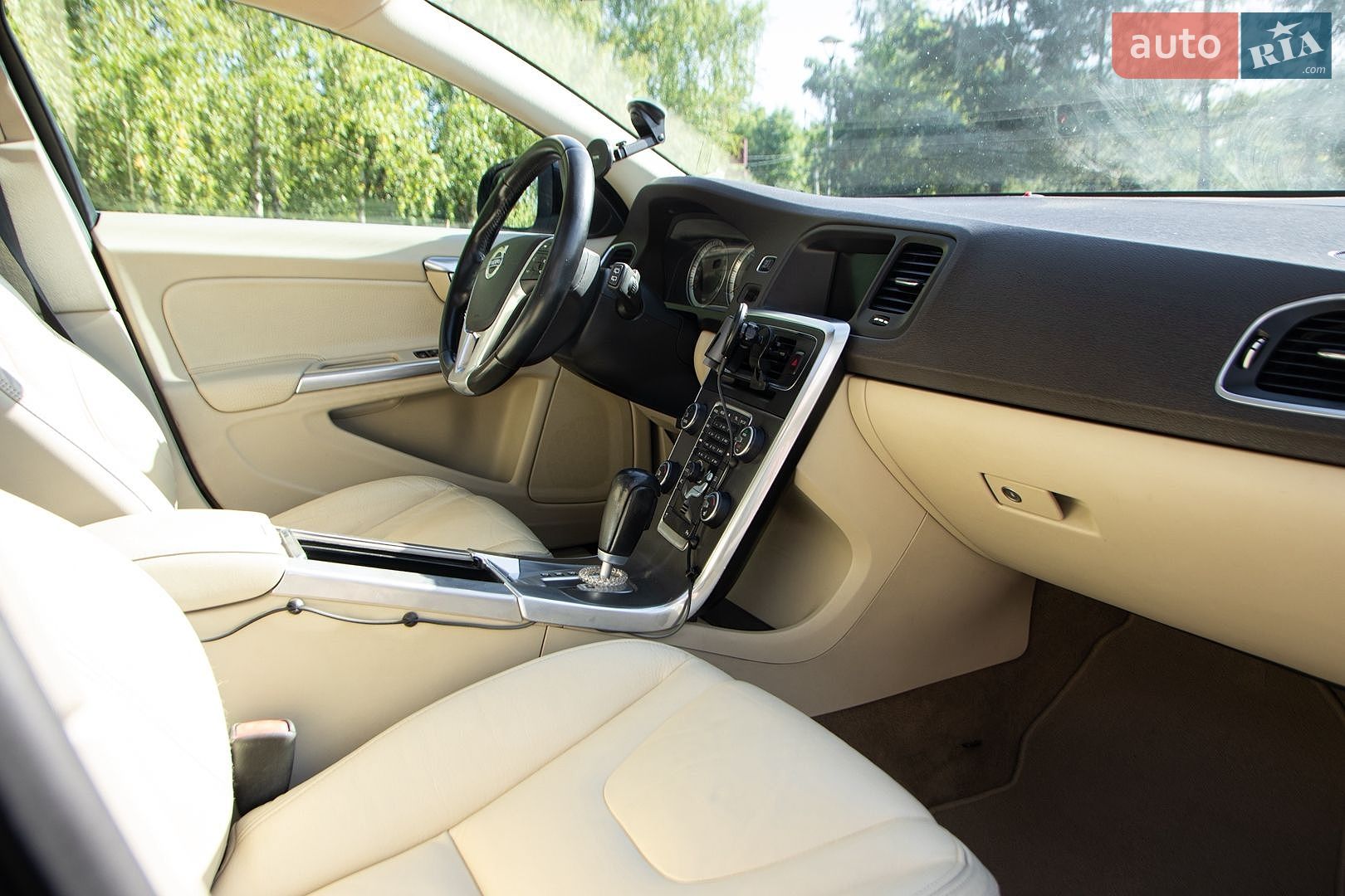 Volvo V60 2010 VIN YV1FW7050B1004206 фото оголошення 10 з 31