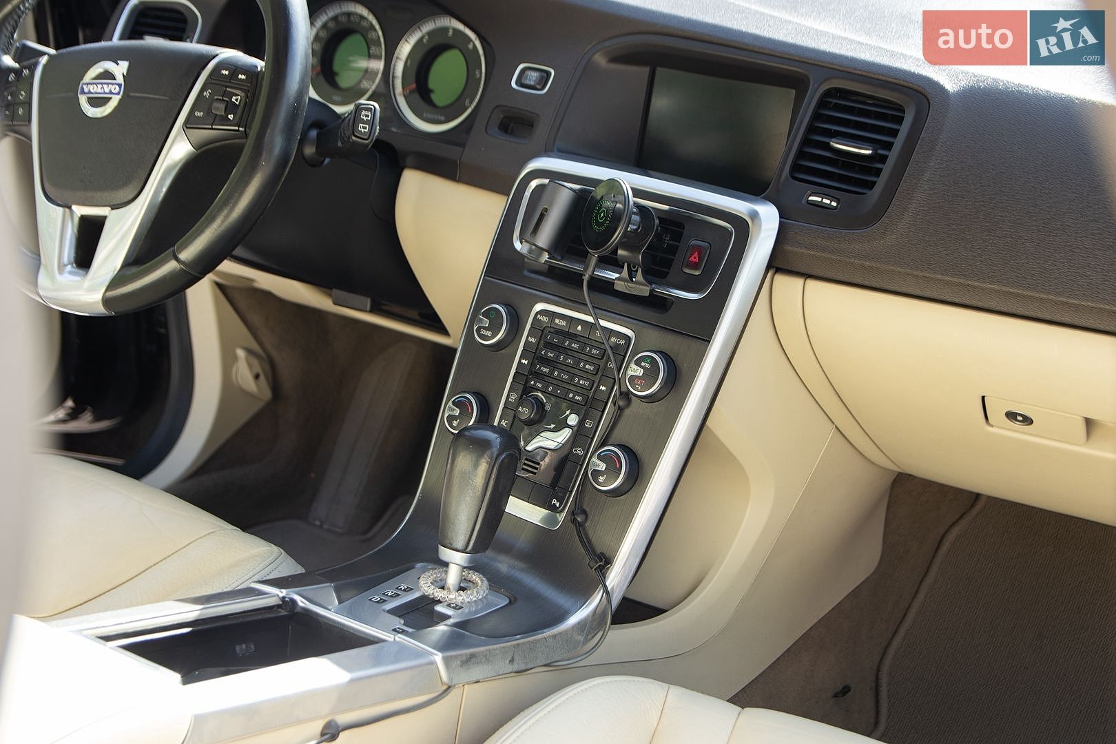 Volvo V60 2010 VIN YV1FW7050B1004206 фото оголошення 13 з 31
