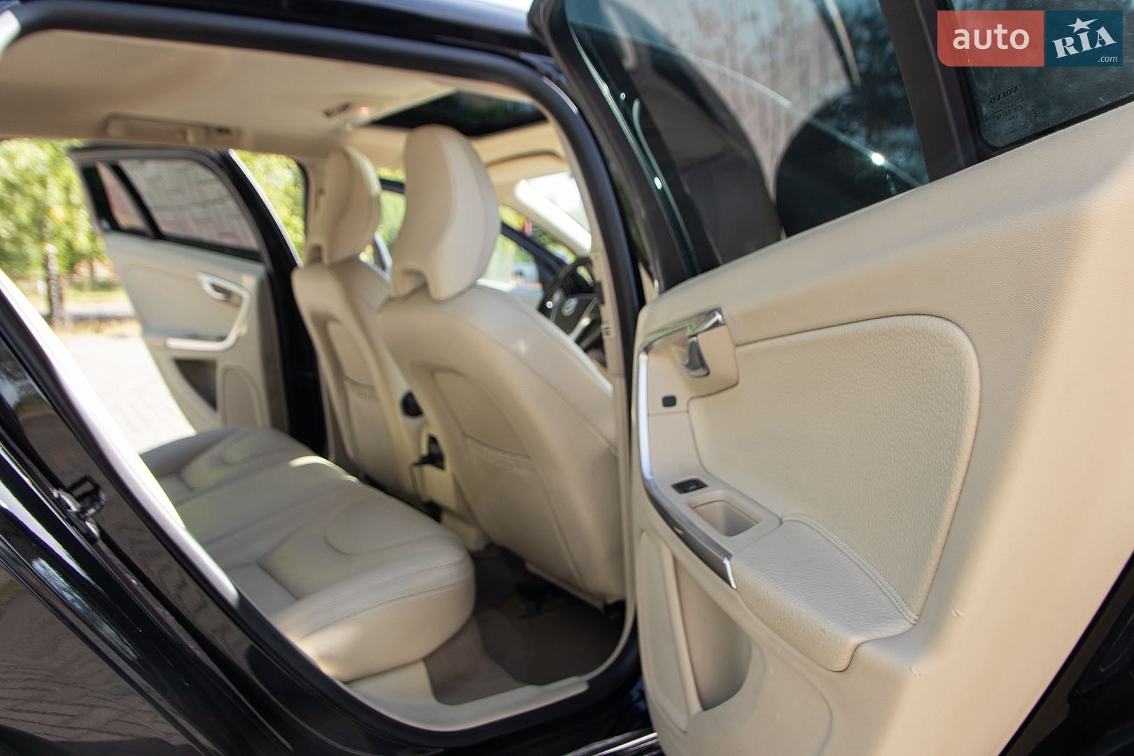 Volvo V60 2010 VIN YV1FW7050B1004206 фото оголошення 19 з 31