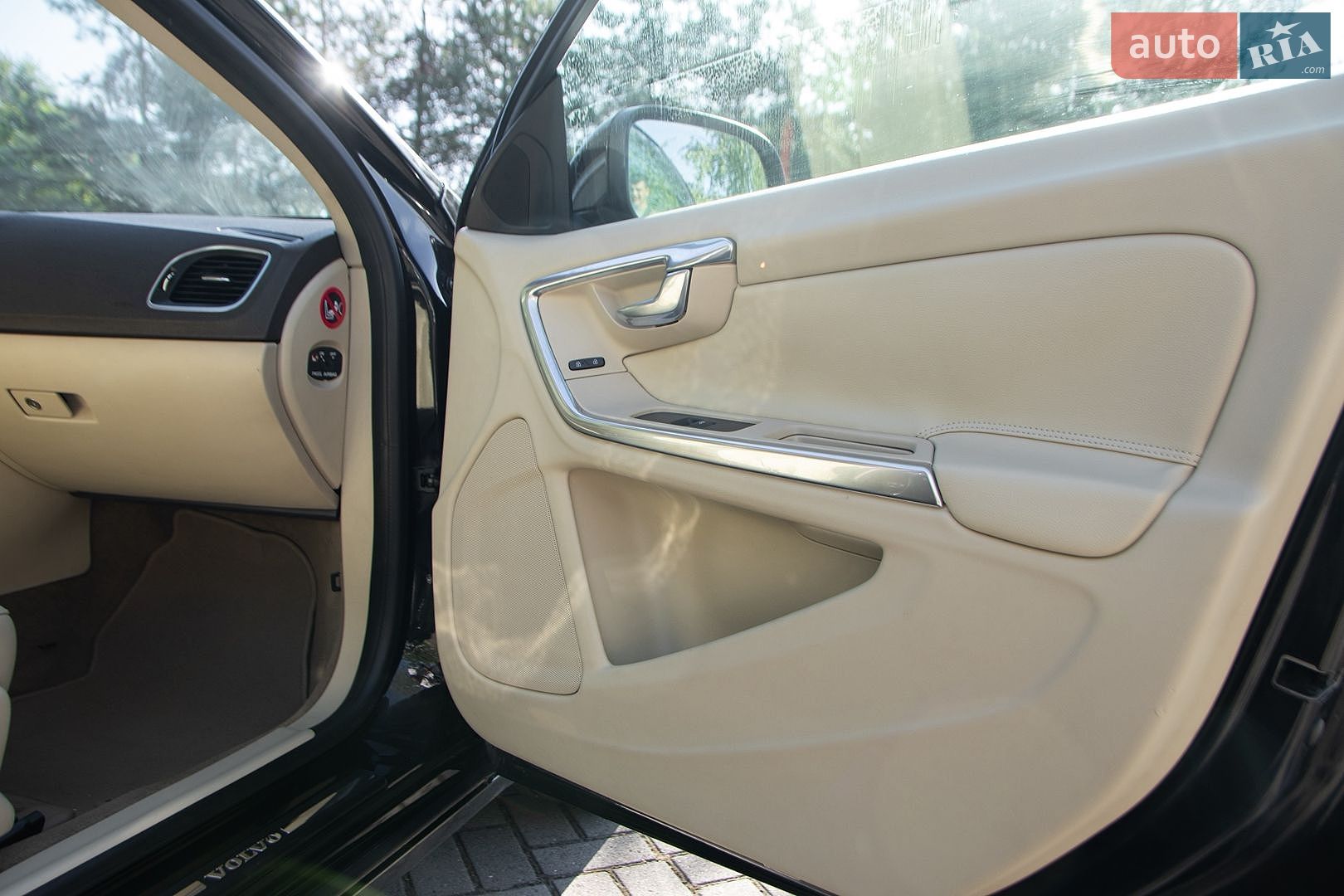 Volvo V60 2010 VIN YV1FW7050B1004206 фото оголошення 16 з 31