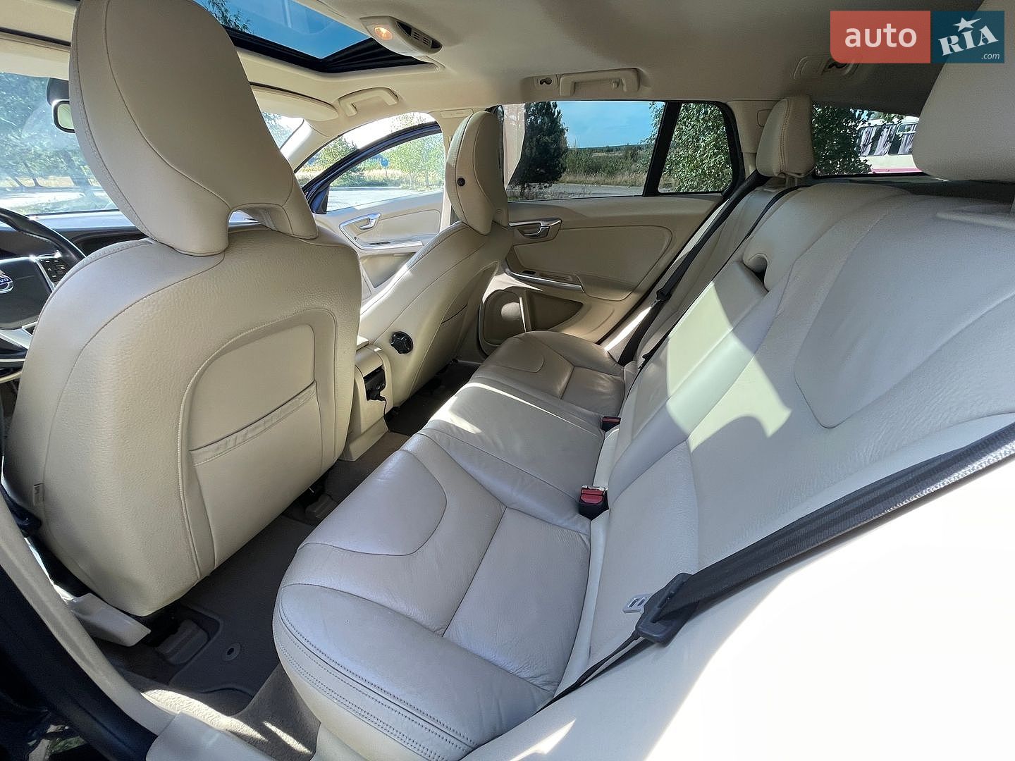 Volvo V60 2010 VIN YV1FW7050B1004206 фото оголошення 30 з 31