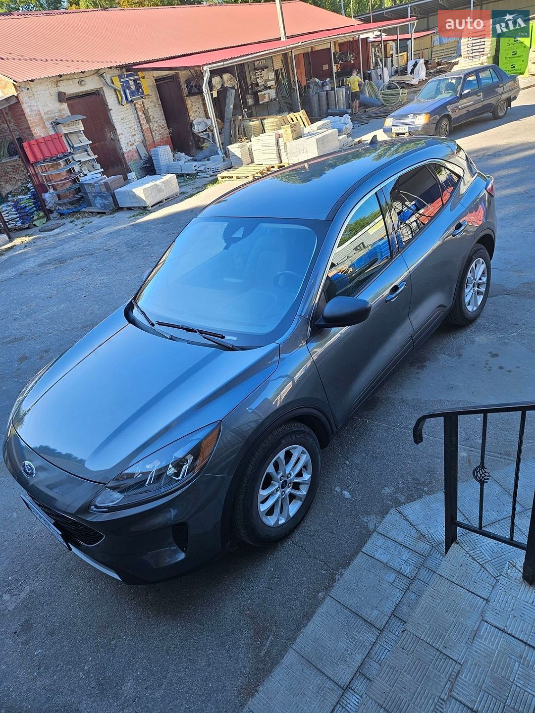 Ford Escape 2022 VIN 1FMCU0G64NUB09973 фото оголошення 2 з 16