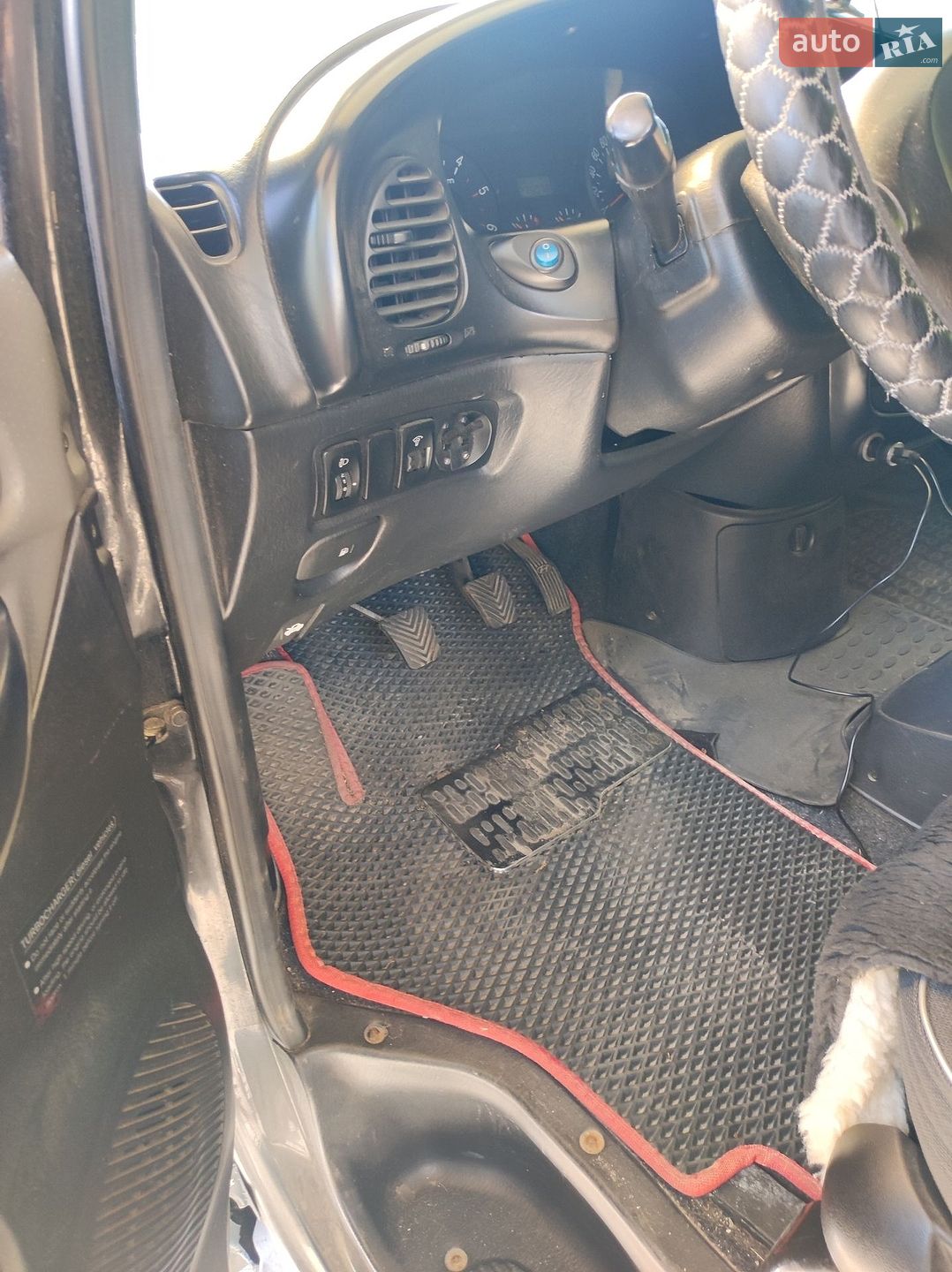 Hyundai H-1 2006 VIN KMJWWH7JP6U732581 фото оголошення 11 з 31