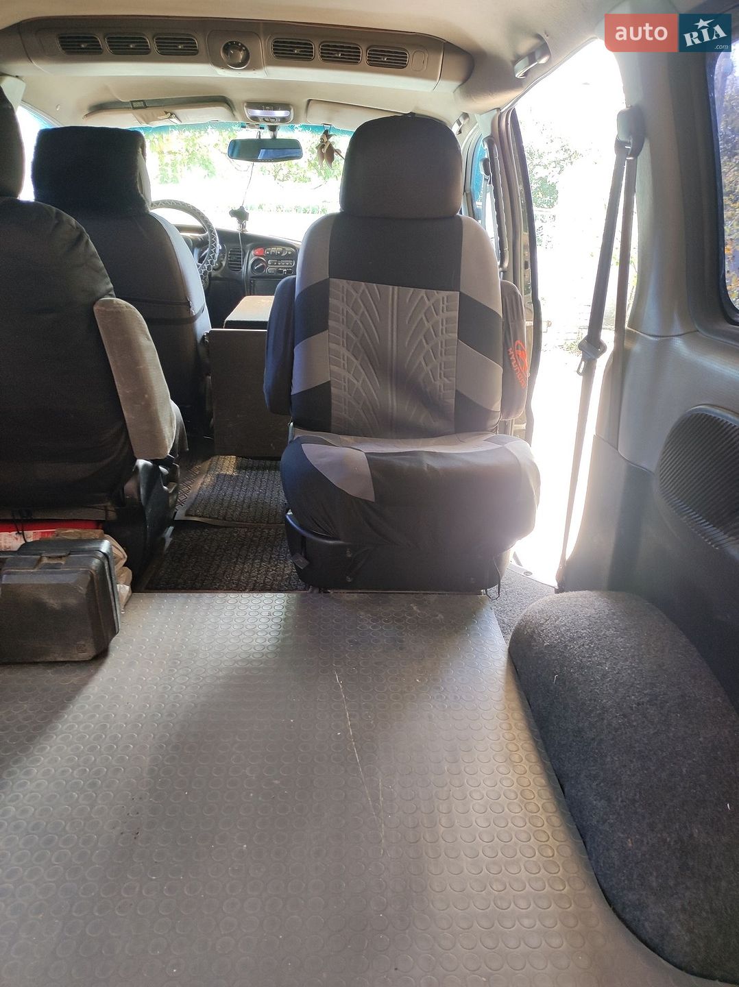 Hyundai H-1 2006 VIN KMJWWH7JP6U732581 фото оголошення 31 з 31