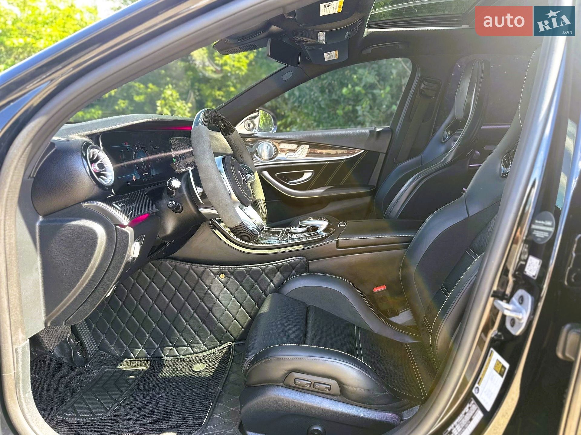 Mercedes-Benz E-Class 2019 VIN WDDZF6JBXKA618874 фото оголошення 14 з 39