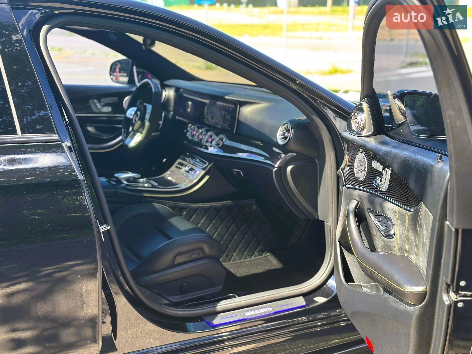 Mercedes-Benz E-Class 2019 VIN WDDZF6JBXKA618874 фото оголошення 21 з 39