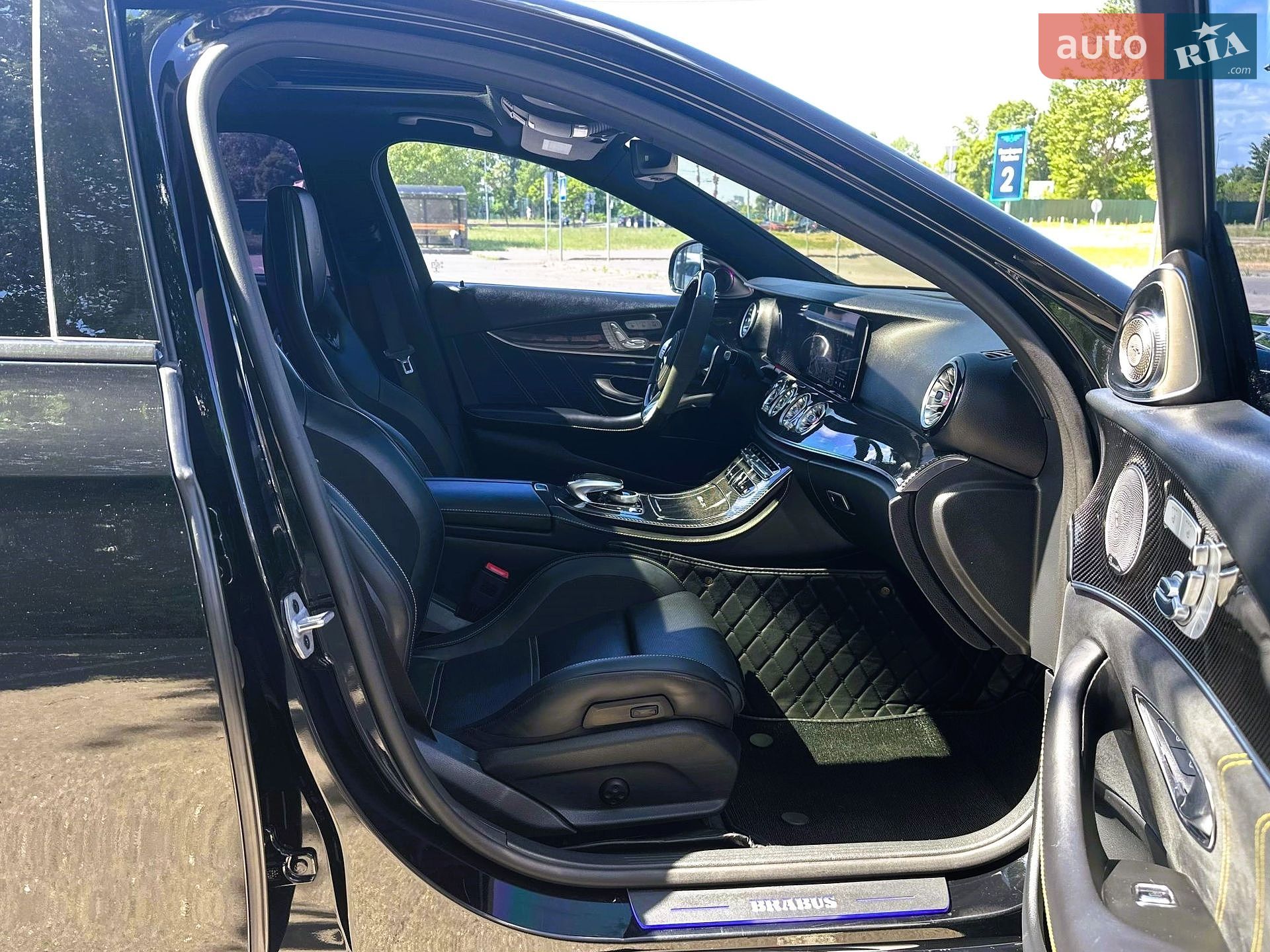 Mercedes-Benz E-Class 2019 VIN WDDZF6JBXKA618874 фото оголошення 22 з 39