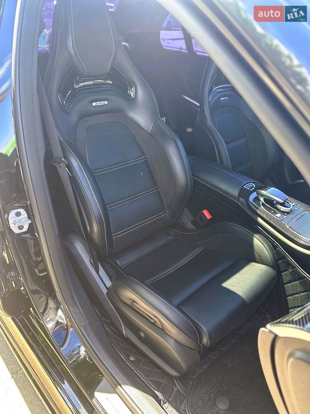 Mercedes-Benz E-Class 2019 VIN WDDZF6JBXKA618874 фото оголошення 38 з 39