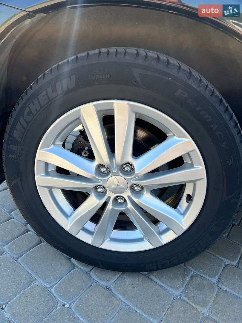 MITSUBISHI Mitsubishi ASX 2011 VIN JMBXTGA2WCZ000290 фото оголошення 5 з 35