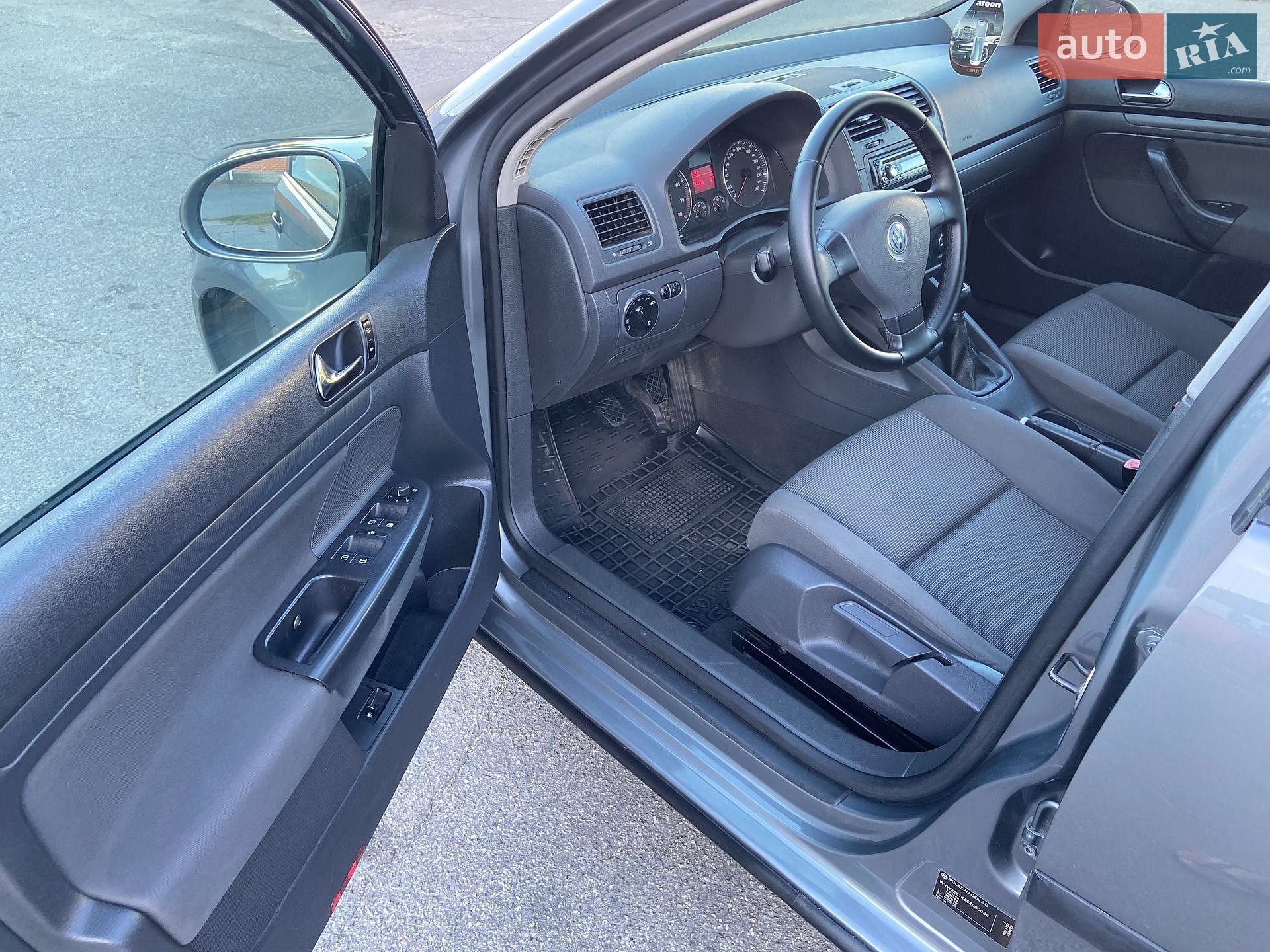 Volkswagen Golf 2005 VIN WVWZZZ1KZ5Z000086 фото оголошення 10 з 17