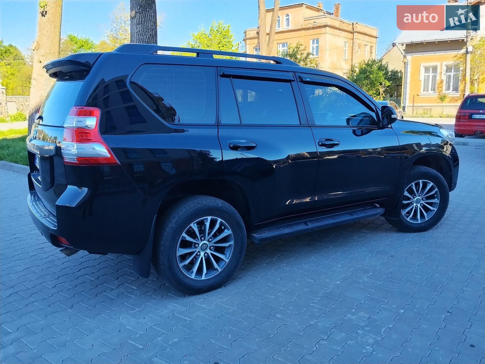 Toyota Land Cruiser Prado 2017 VIN JTEBX3FJ205104493 фото оголошення 6 з 37