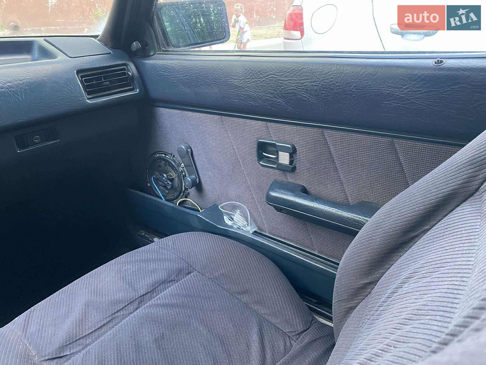Audi 80 1986 VIN WAUZZZ81ZGA083661 фото оголошення 4 з 8