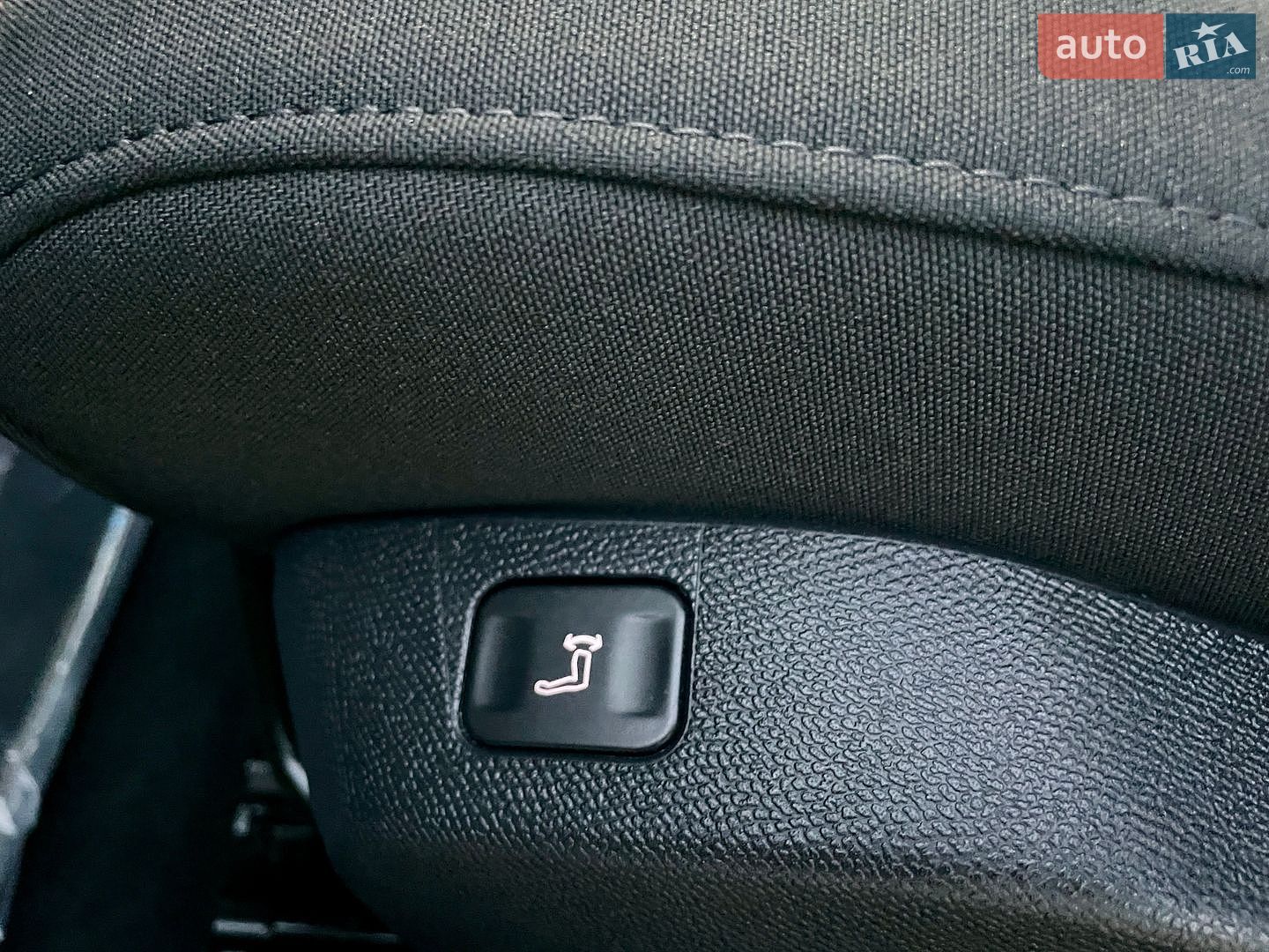 Peugeot 508 2019 VIN VR3FJEHYRKY216335 фото оголошення 39 з 47