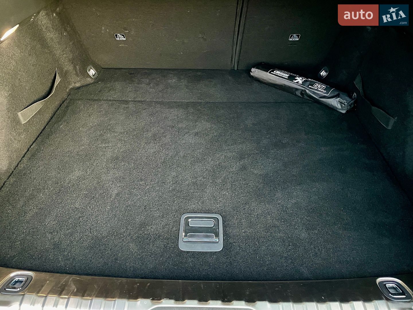 Peugeot 508 2019 VIN VR3FJEHYRKY216335 фото оголошення 40 з 47