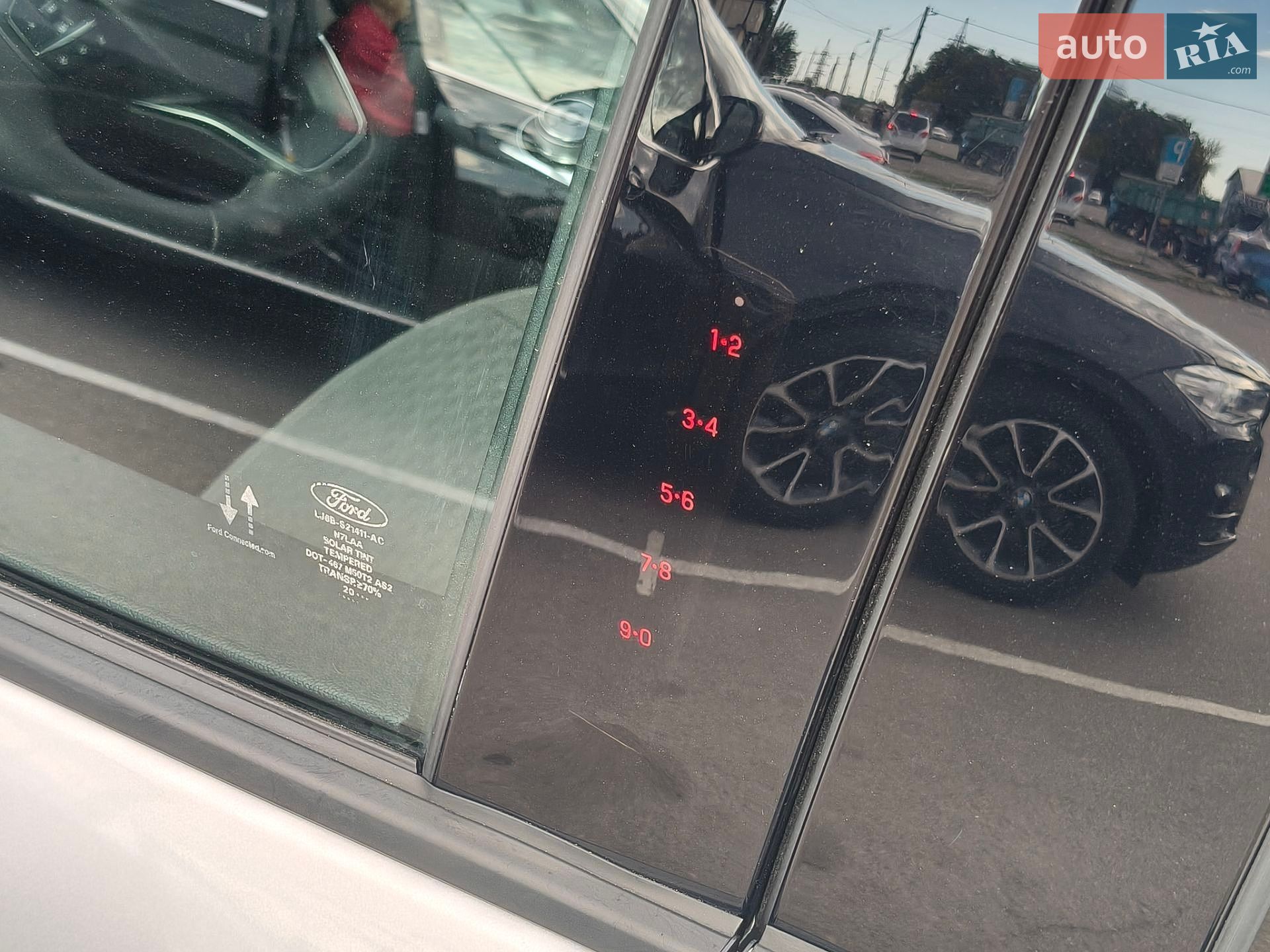 Ford Escape 2020 VIN 1FMCU9G68LUC38722 фото оголошення 32 з 76