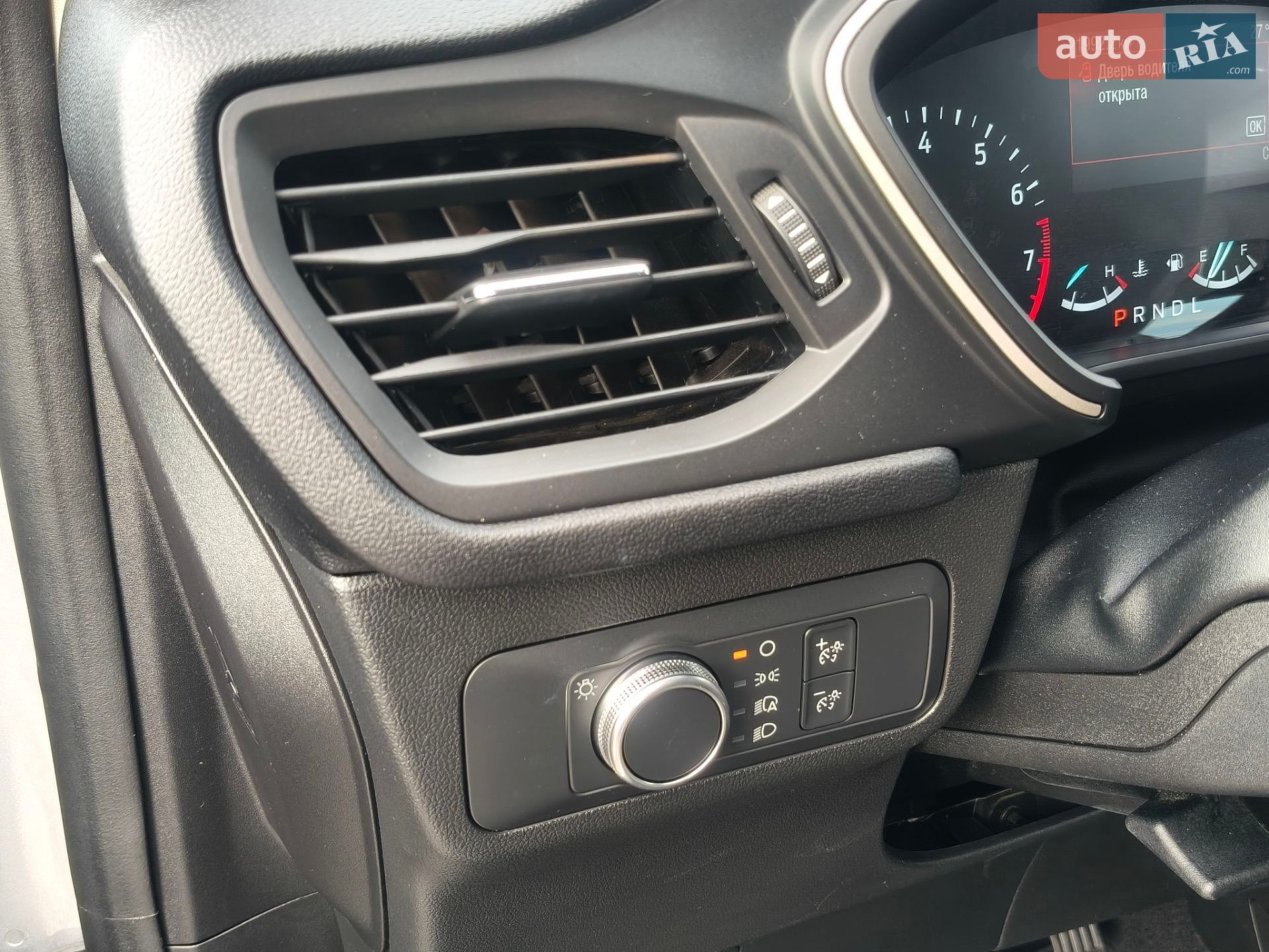 Ford Escape 2020 VIN 1FMCU9G68LUC38722 фото оголошення 43 з 76