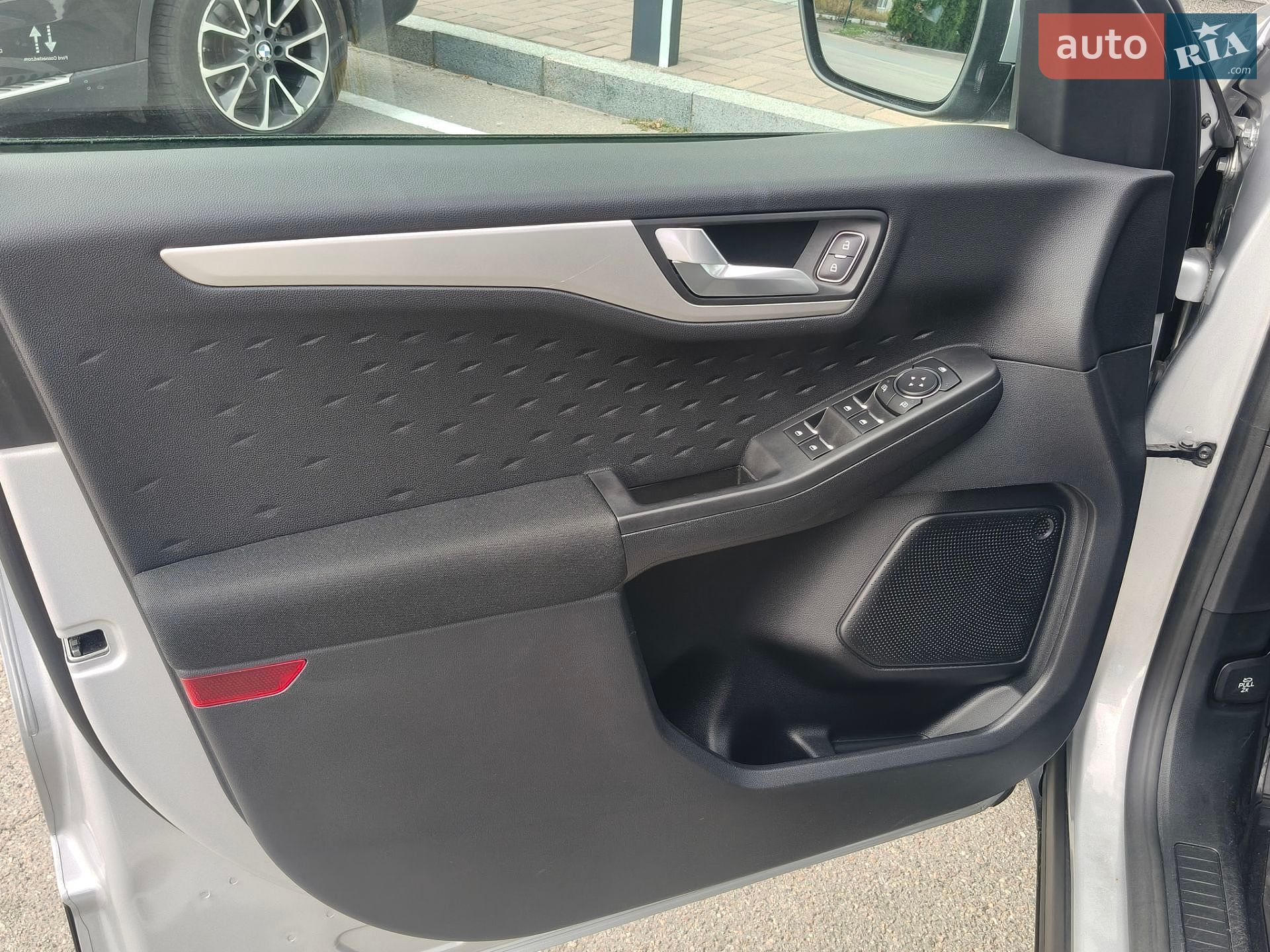 Ford Escape 2020 VIN 1FMCU9G68LUC38722 фото оголошення 45 з 76