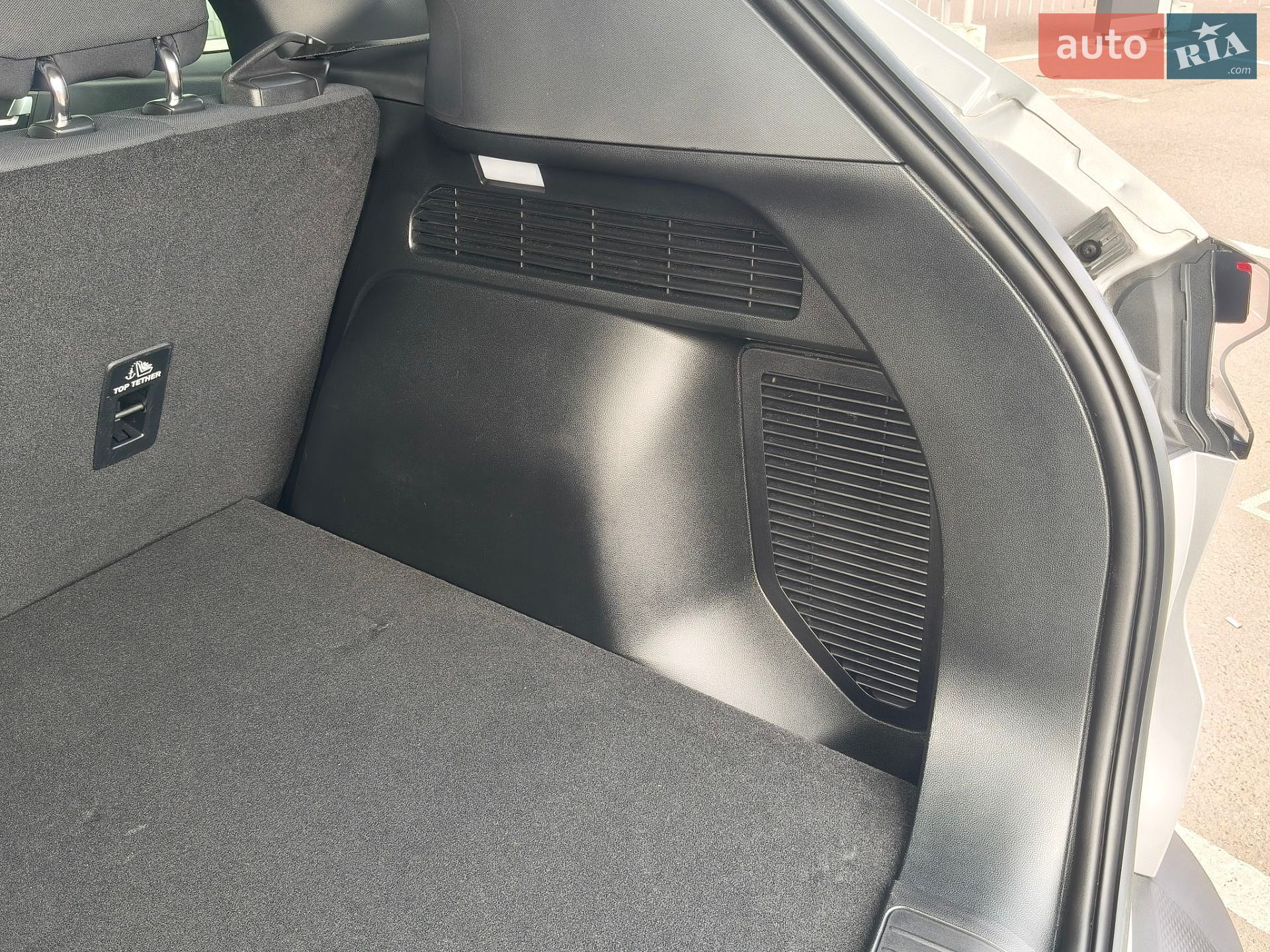 Ford Escape 2020 VIN 1FMCU9G68LUC38722 фото оголошення 66 з 76
